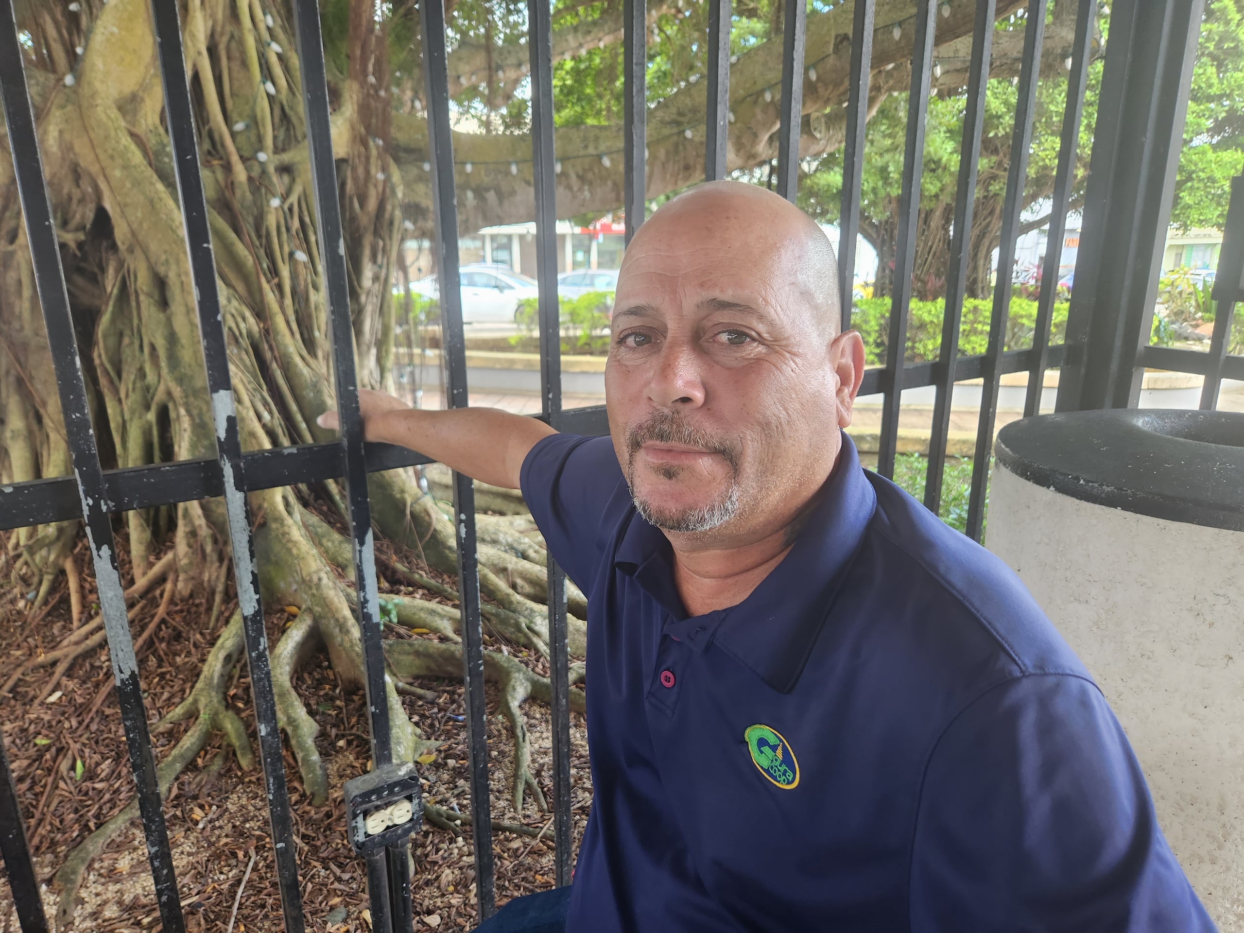 Rolando Negrón Camacho, 49 años, empleado de mantenimiento, residente de Aguas Buenas