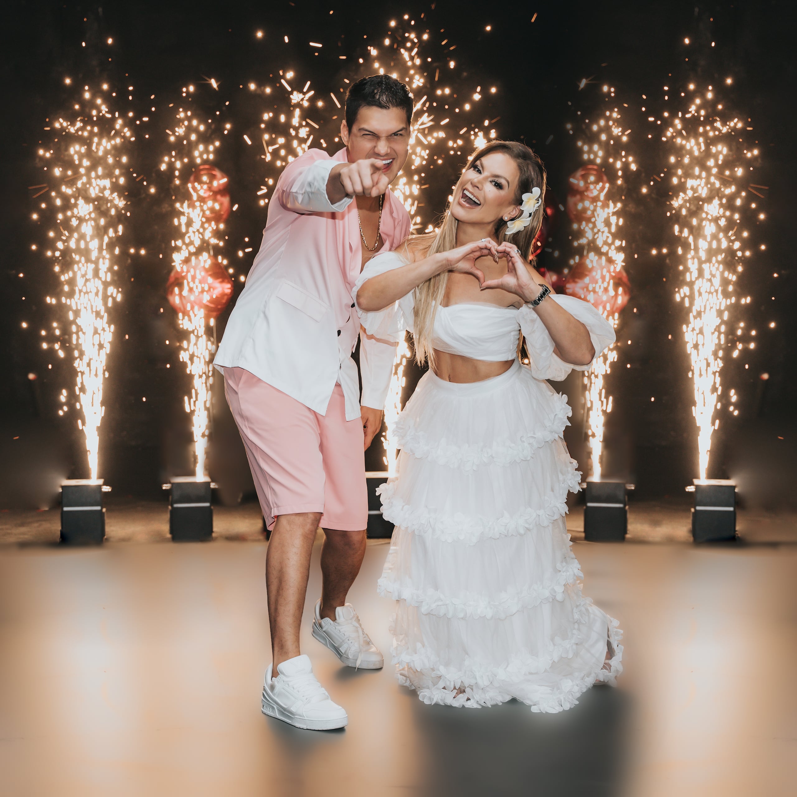 La "Mujer de Fuego" lanzó el quinto sencillo de su más reciente álbum "Así soy yo".