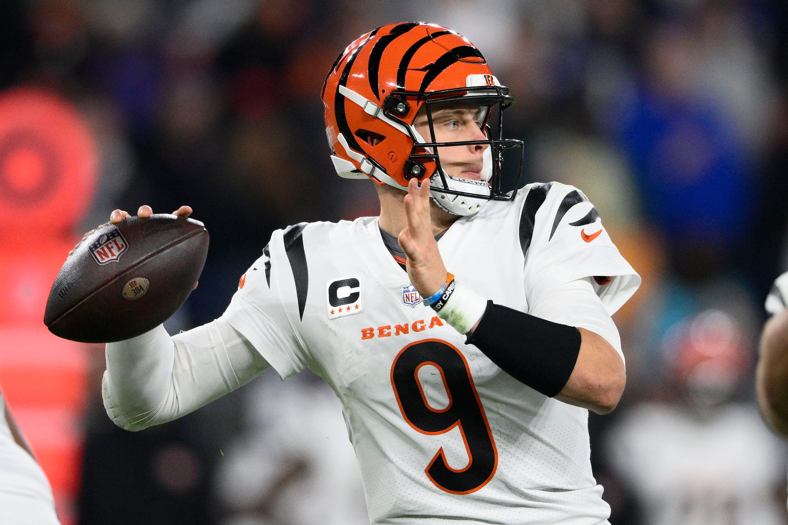 Joe Burrow, quarterback de los Bengals de Cincinnati, firmó un contrato de cinco años y $275 millones en la temporada muerta de NFL.