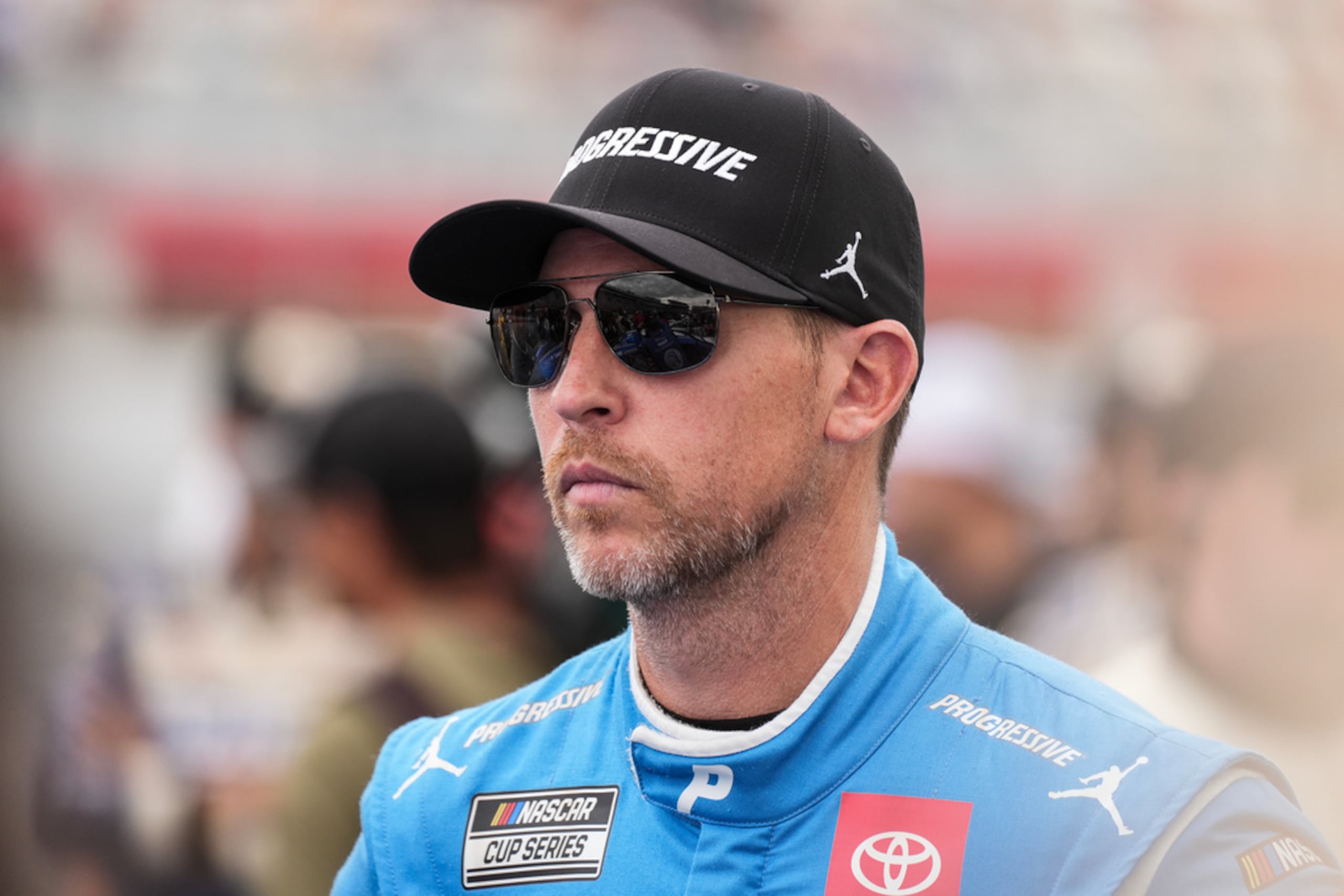 Denny Hamlin es uno de los pilotos más destacados del circuito principal de NASCAR, habiendo ganado 60 carreras de la NASCAR Cup Series, incluyendo la Daytona 500 en tres ocasiones.
