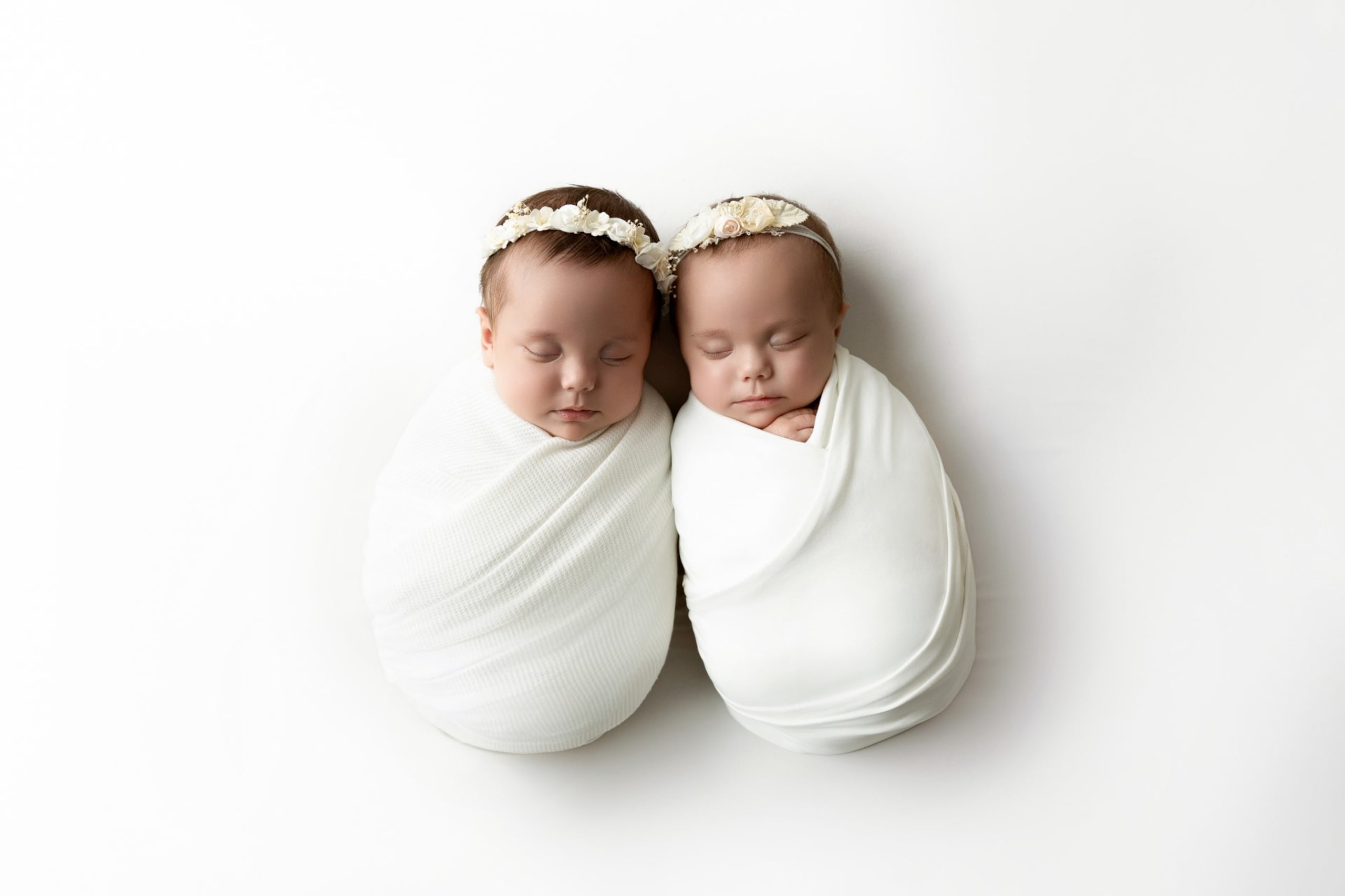 Catalina y Fernanda nacieron a las 28 semanas de gestación y actualmente se desarrollan en buena salud.