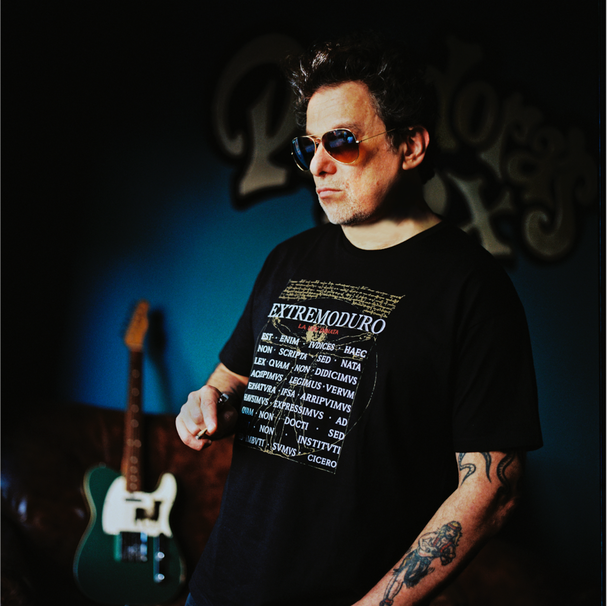 Se le considera uno de los artistas más influyentes del rock en español