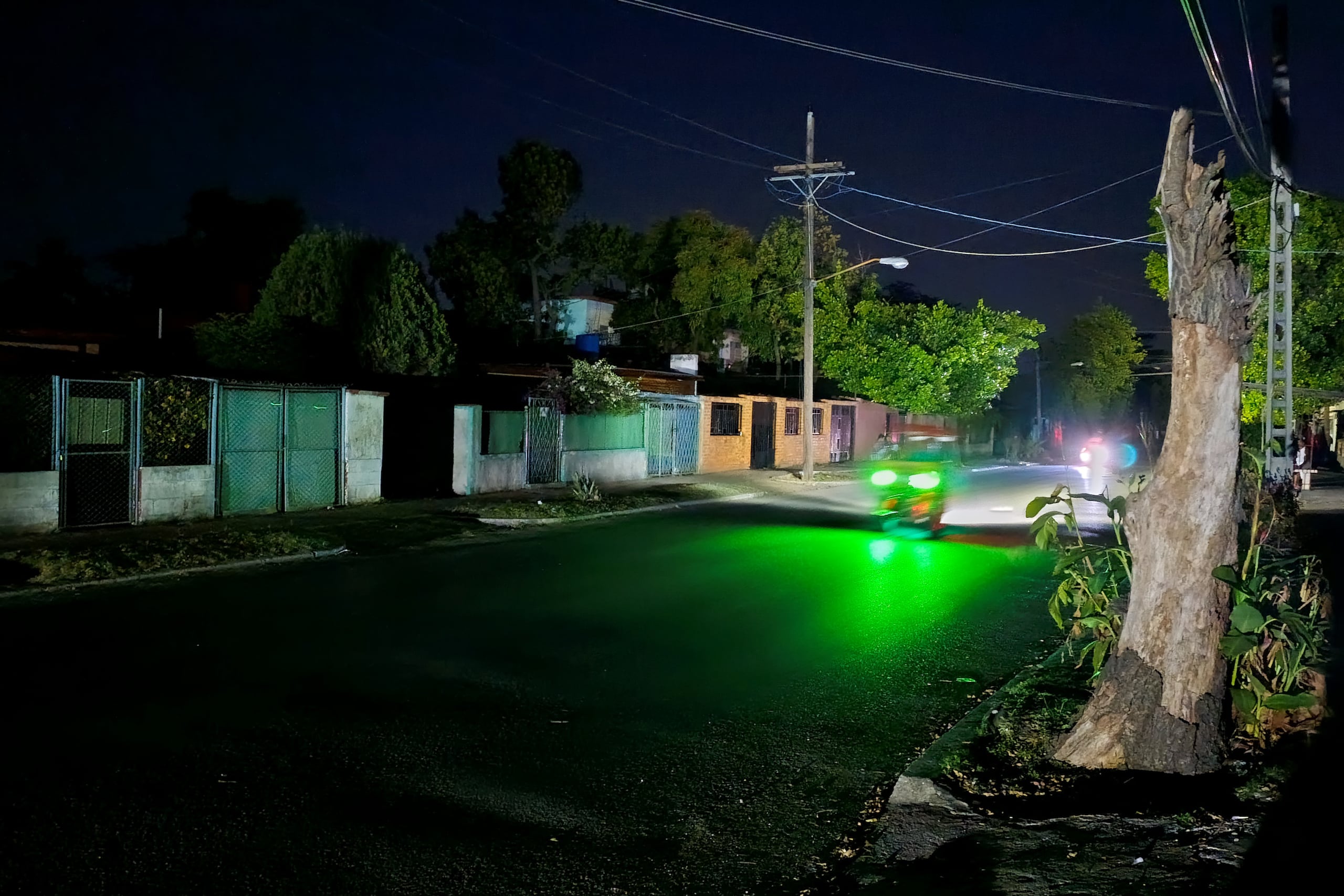 El SEN se encuentra desde hace meses en una situación muy precaria por las frecuentes averías en sus siete centrales termoeléctricas, con décadas de explotación y un déficit crónico de inversiones.