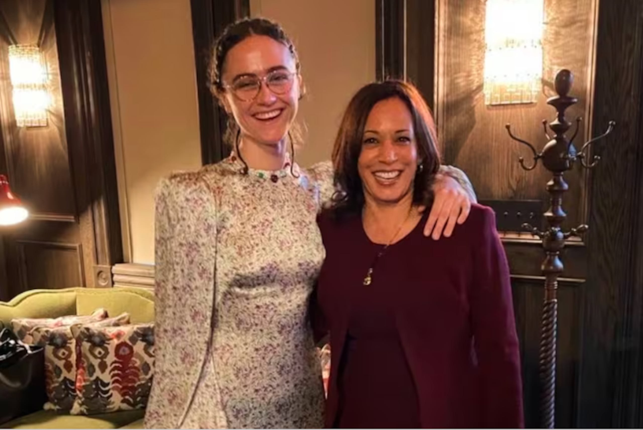 Ella Emhoff y Kamala Harris