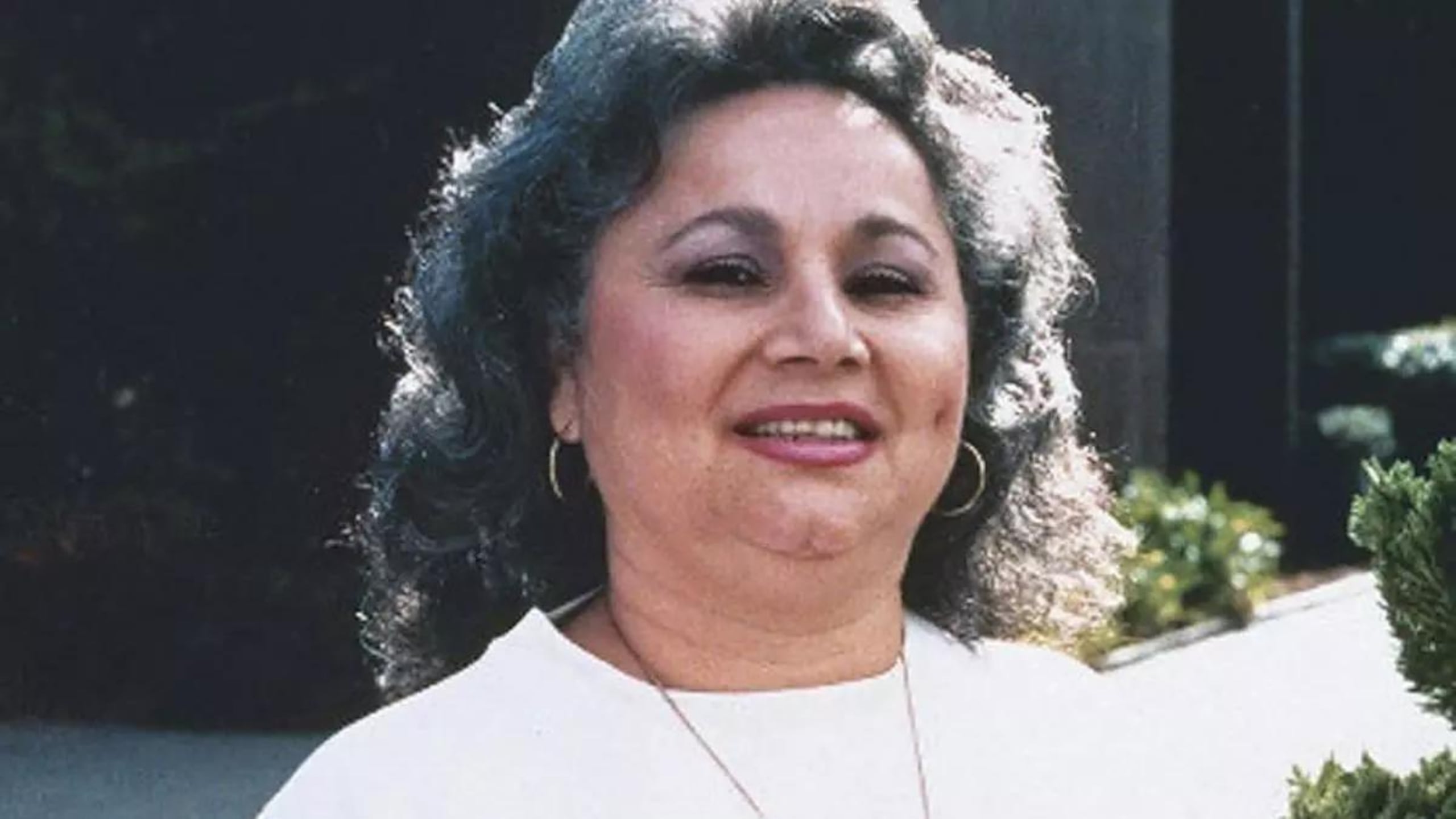 Conocida como la "Viuda Negra", "La Reina de la Cocaína" o "La Madrina de la Droga", la colombiana Griselda Blanco fue la primera gran narcotraficante mujer de la historia.