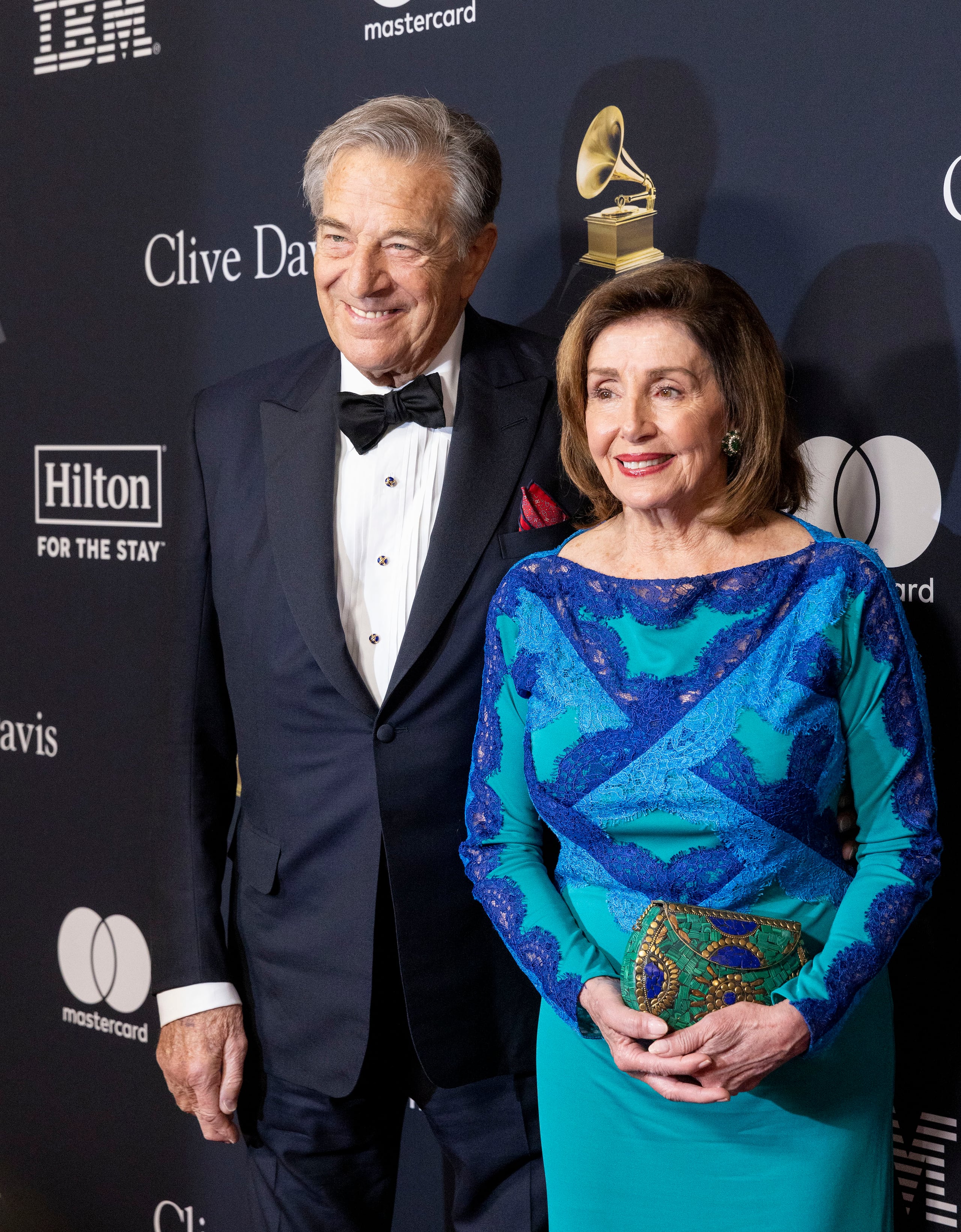 Nancy Pelosi, expresidenta de la Cámara de Representantes de los Estados Unidos, y su esposo Paul.
