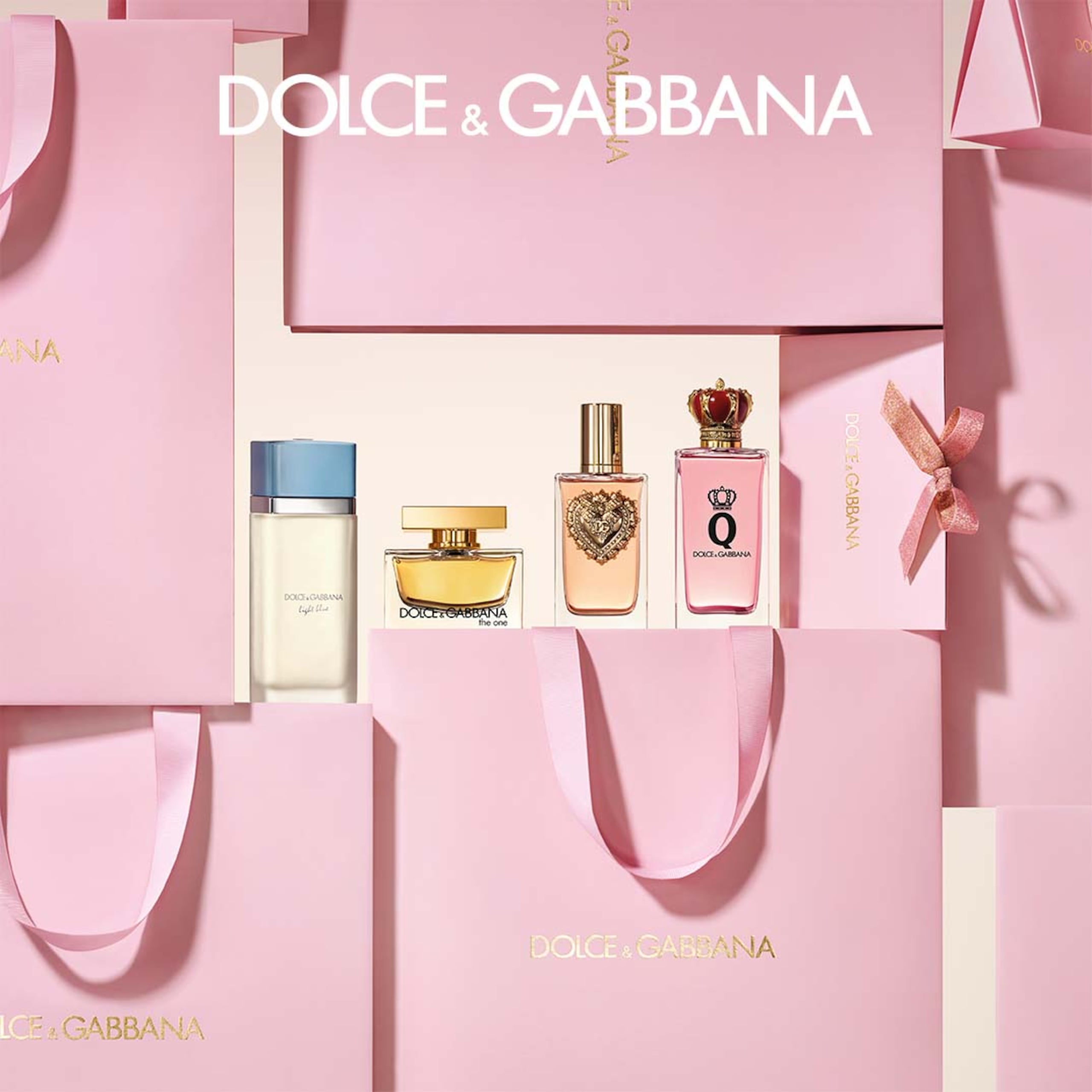 Dicen que los aromas pueden evocar recuerdos y transportar al ser humano a momentos significativos. Obséquiale una fragancia que marque esta nueva etapa de su vida. Escoge entre la variedad de perfumes Dolce & Gabbana disponible en Macy’s o elige el que mejor se ajuste a su gusto.