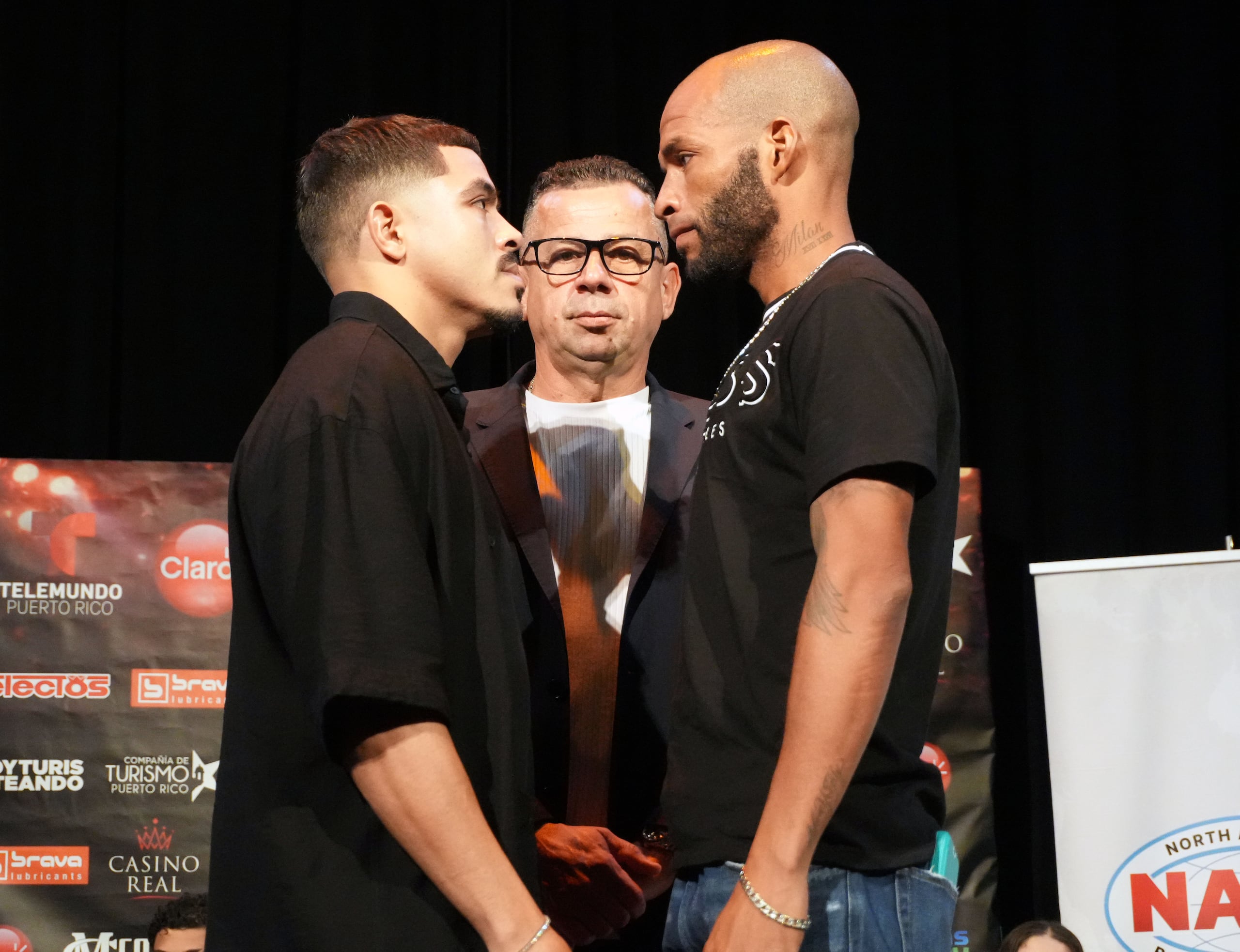 Los peleadores de la reyerta estelar Christian Barreto y Alberto Mercado.