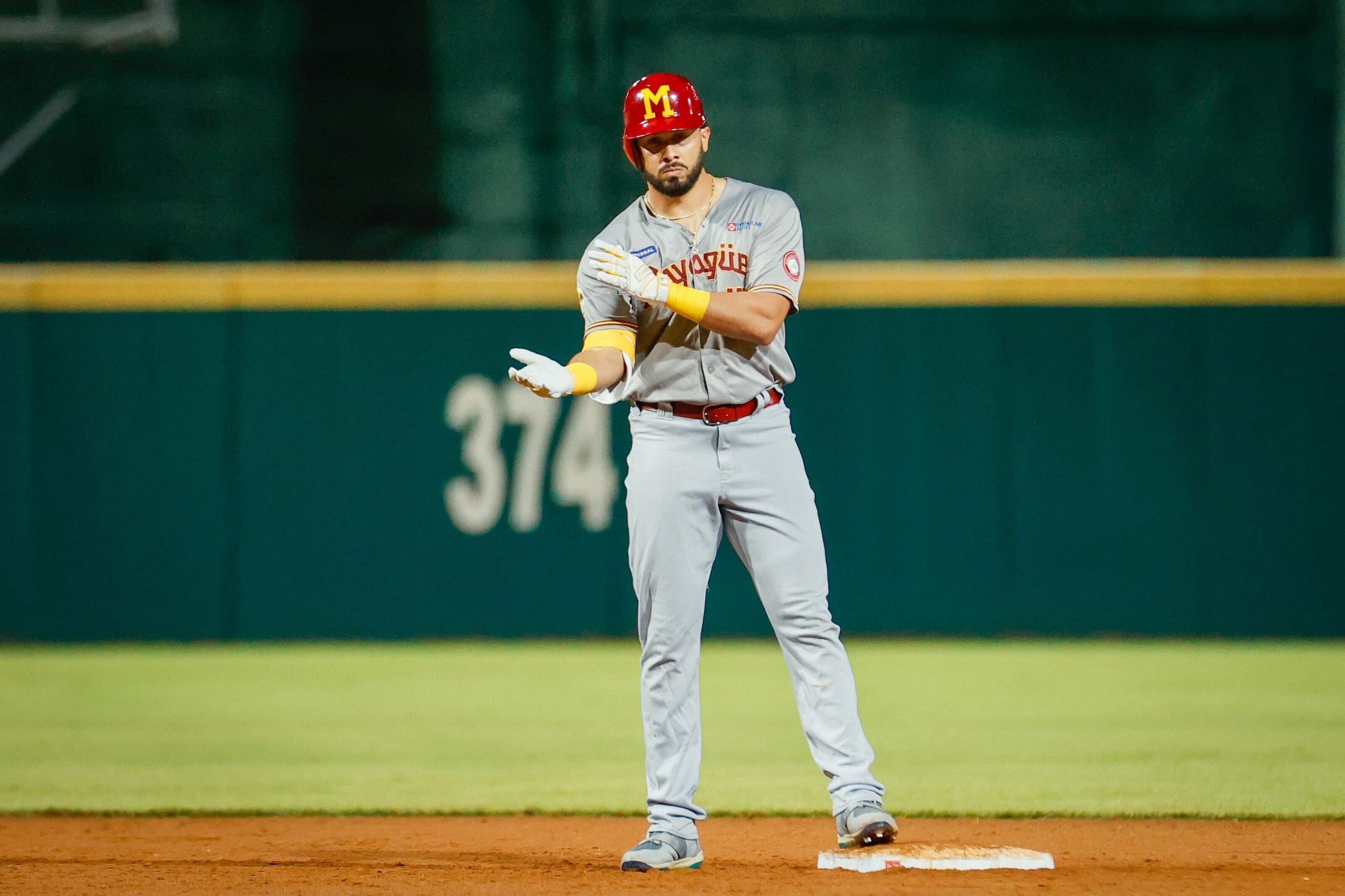 Edwin Ríos tuvo su debut en el béisbol invernal boricua esta temporada.