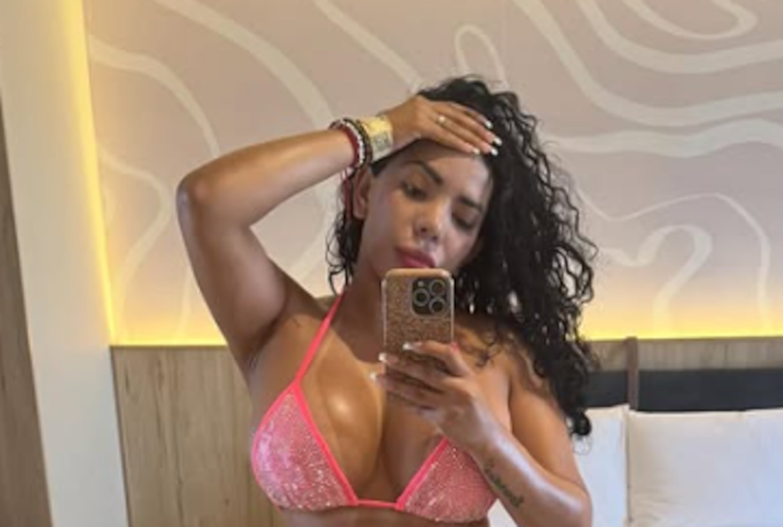 El cuerpo de Raiza Joselin Martínez Coppa, conocida en redes sociales como “La Chocolatita”, fue encontrado sin vida en un apartamento en Lima, Perú.