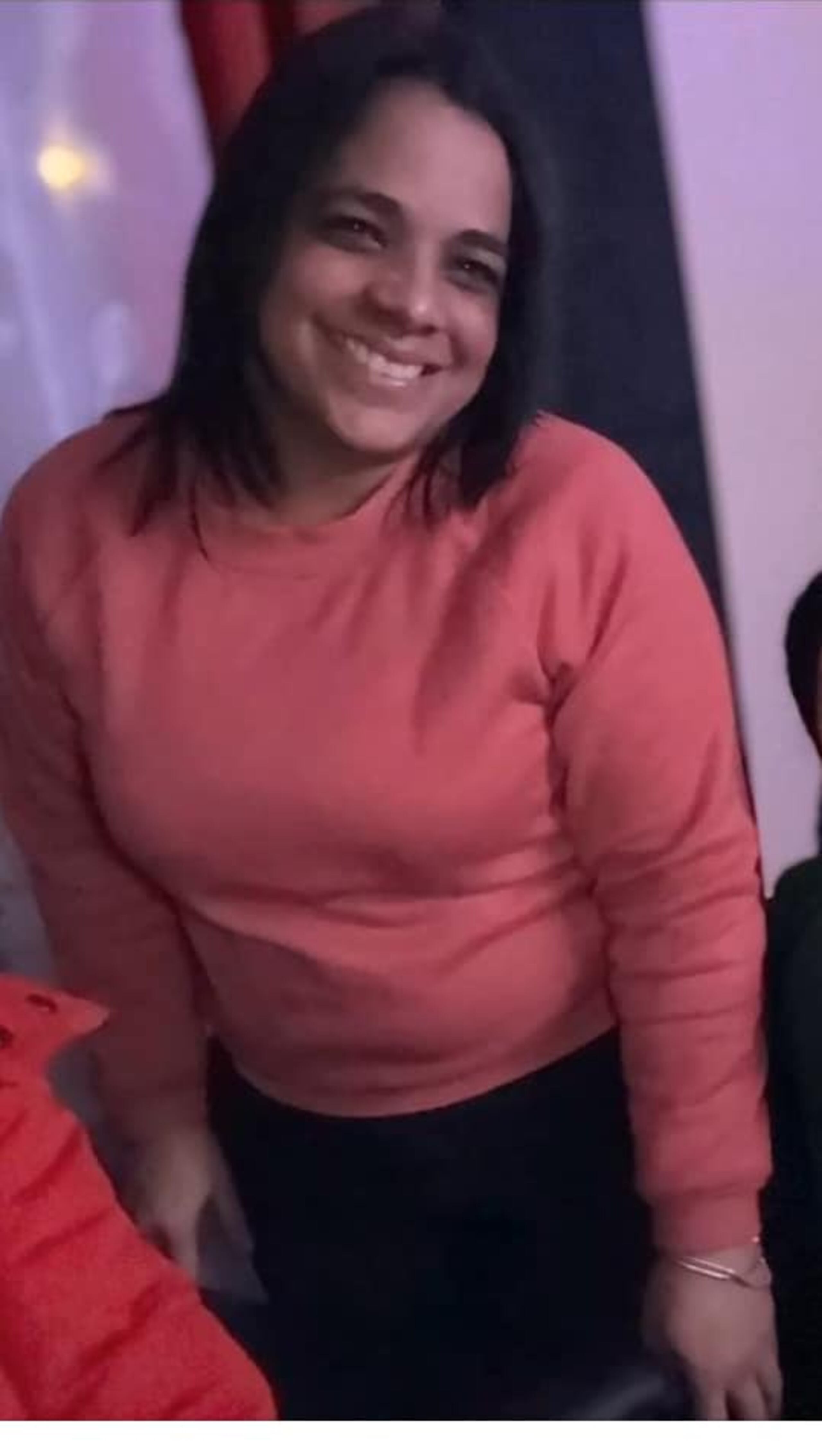 La Policía de Waterbury, Connecticut, identificó al sospechoso del crimen de Yomayra Vargas Martínez como Julio Araud Figueroa, quien era pareja de la víctima.