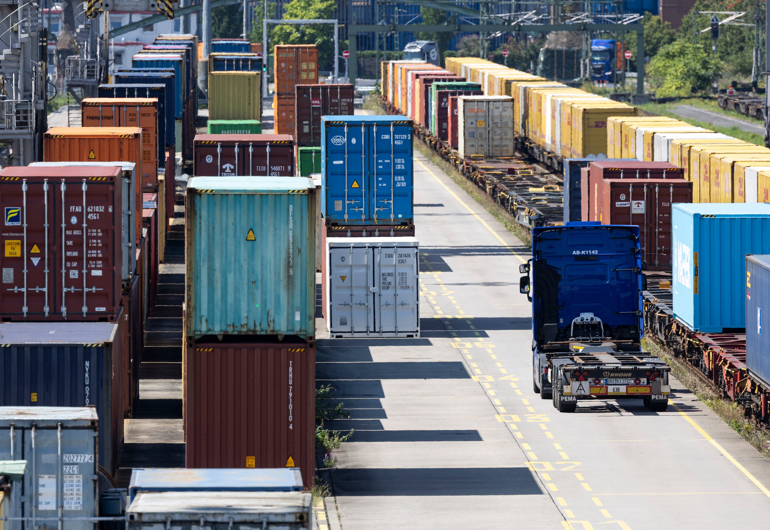 La amenaza de aranceles podría marcar una ruptura problemática entre Trump y los socios de la OTAN de Estados Unidos, tensando aún más una alianza que data de 1949 y que proporciona un grado colectivo de seguridad a Europa y América del Norte.