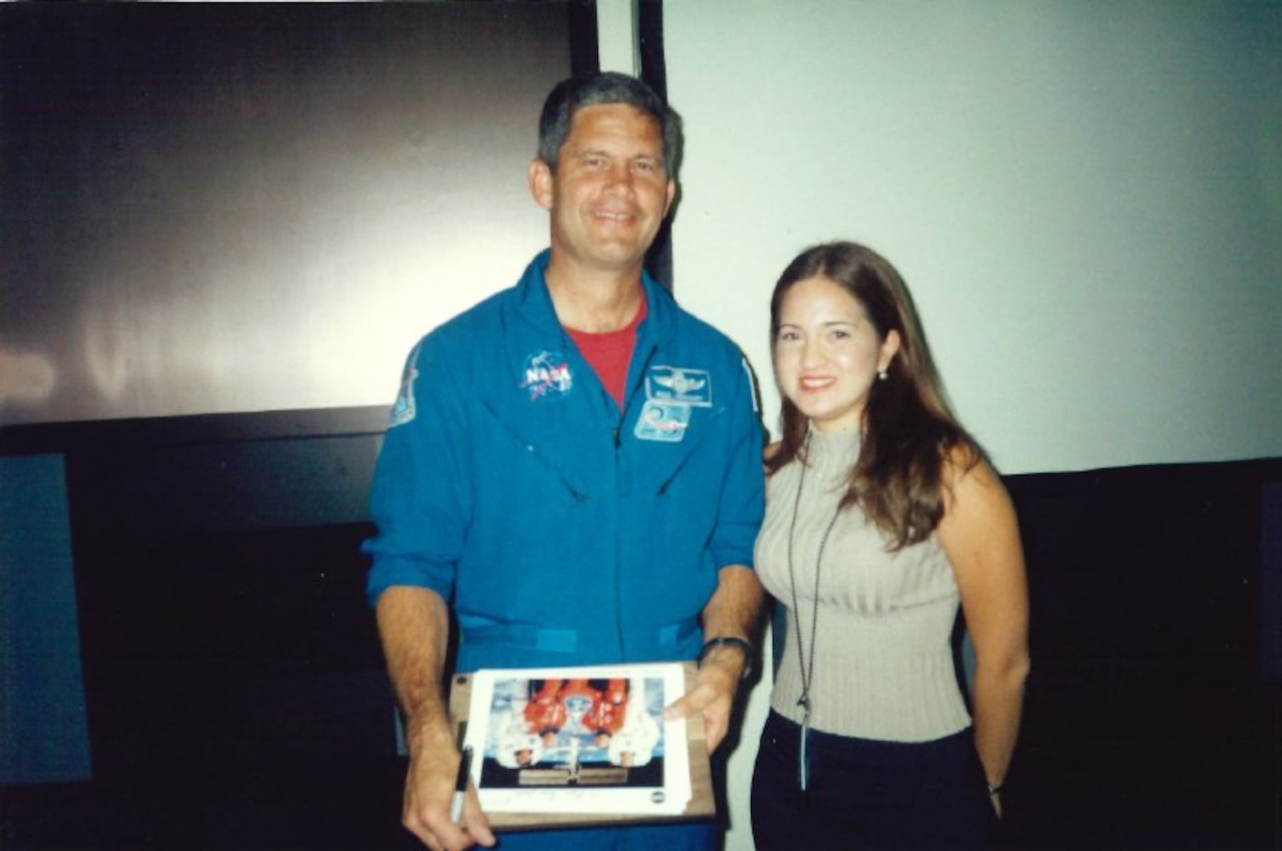 Realizó un internado en NASA, en Marshall Space Flight Center en Huntsville, Alabama.