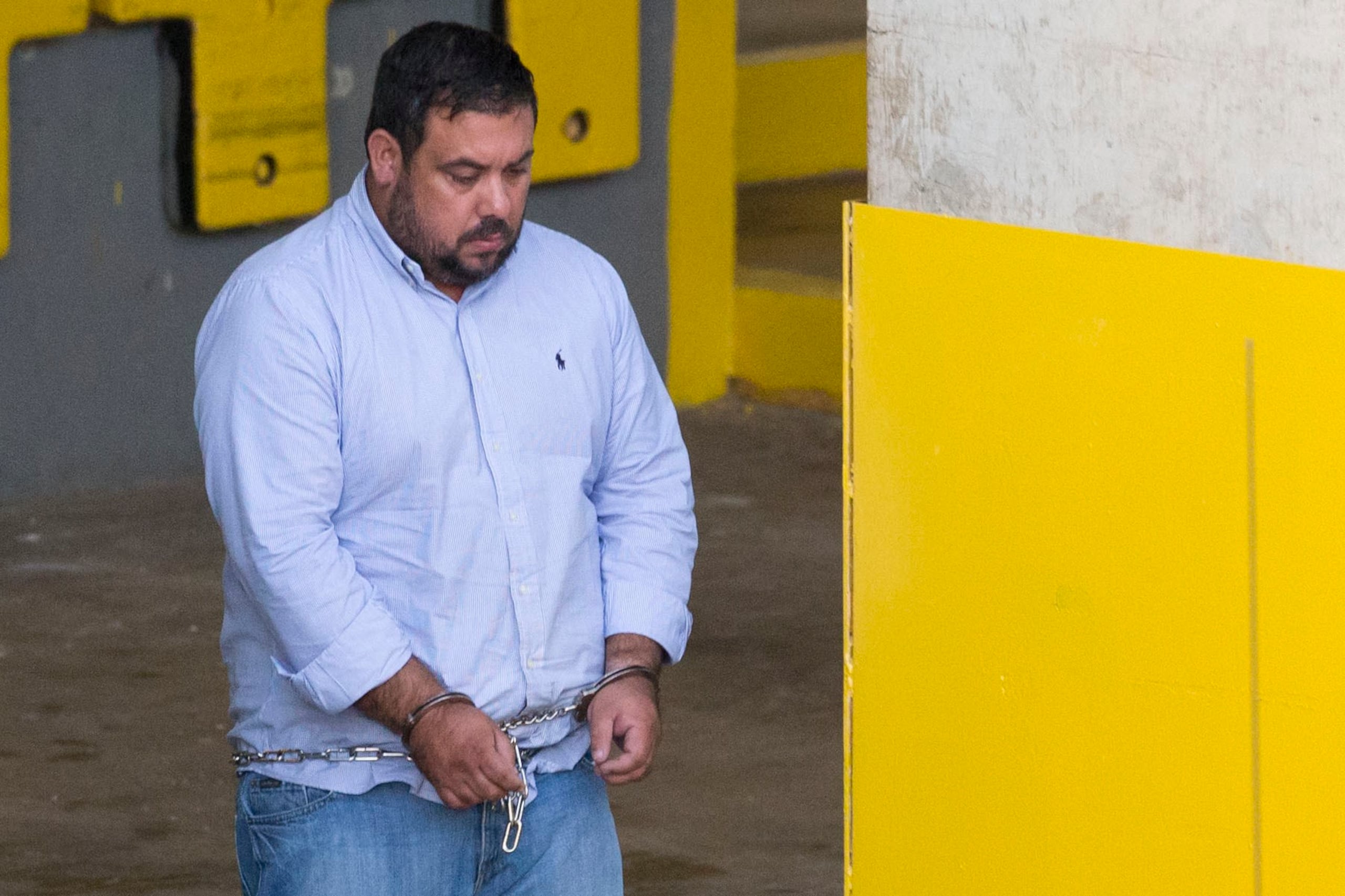 El Negociado Federal de Investigaciones (FBI, por sus siglas en inglés), arrestó esta mañana al empresario y recaudador de fondos de campaña del Partido Popular Democrático (PPD), Anaudi J. Hernández Pérez, y a otras nueve personas, por un esquema de inve
