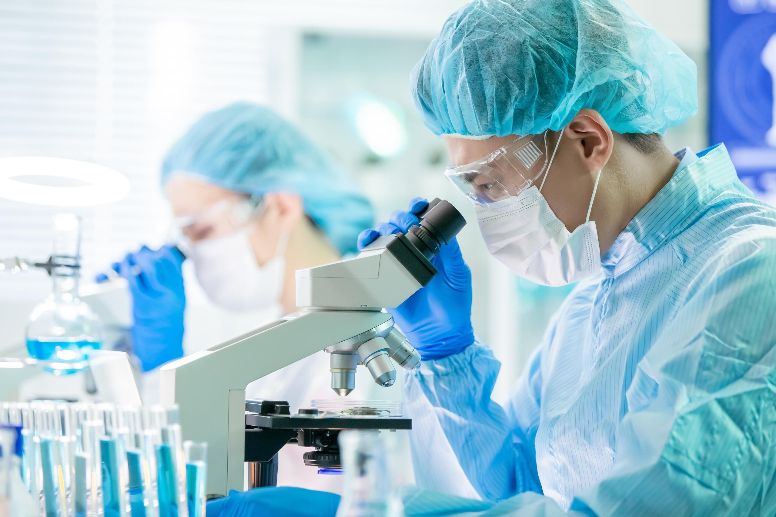 El Fideicomiso para Ciencia, Tecnología e Investigación de Puerto Rico auspicia estudios relacionados con el COVID-19. (Shutterstock)