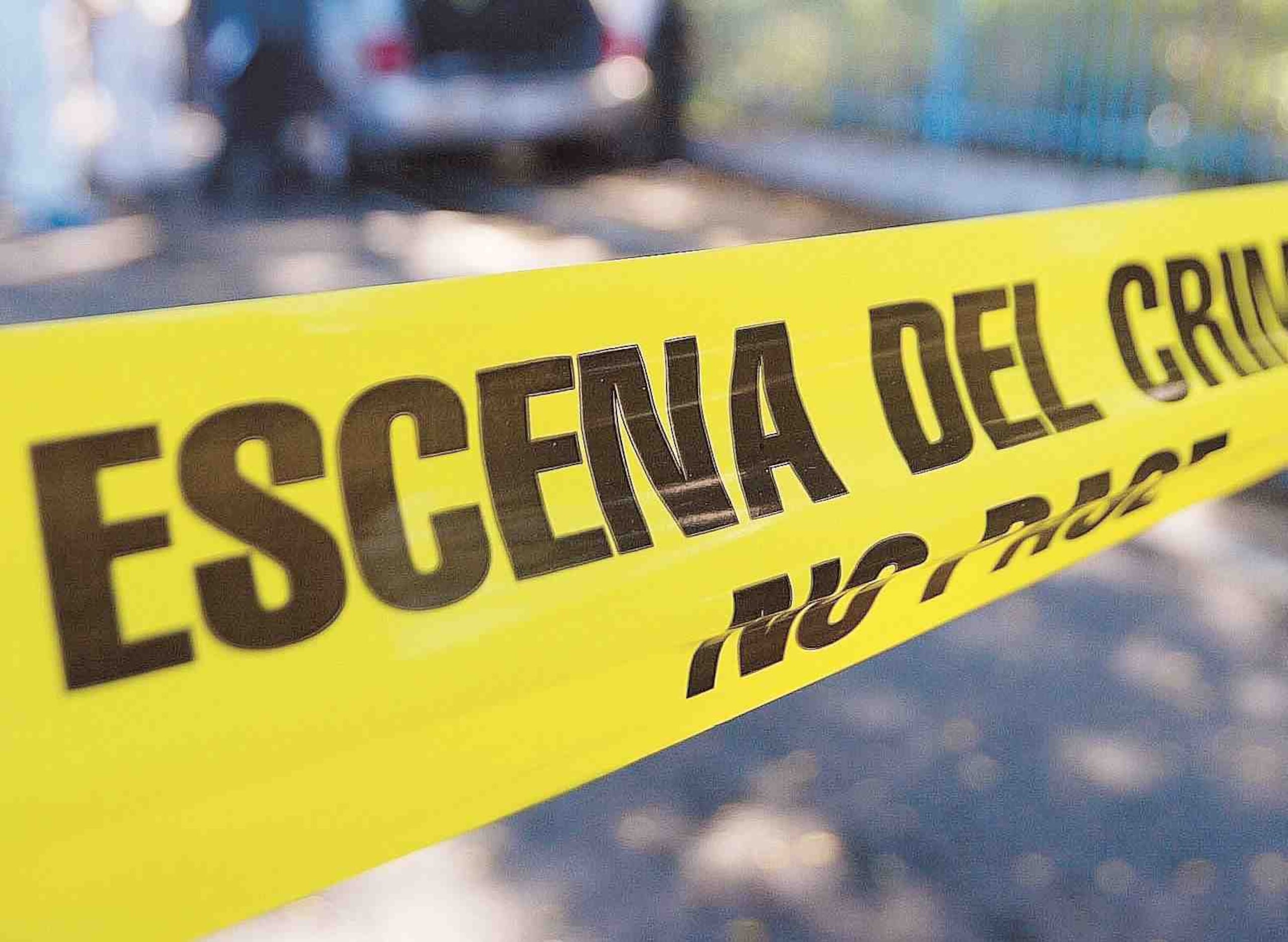 Las víctimas estaban dentro de un auto en la carretera número 12 de dicho municipio. (Archivo GFR Media)