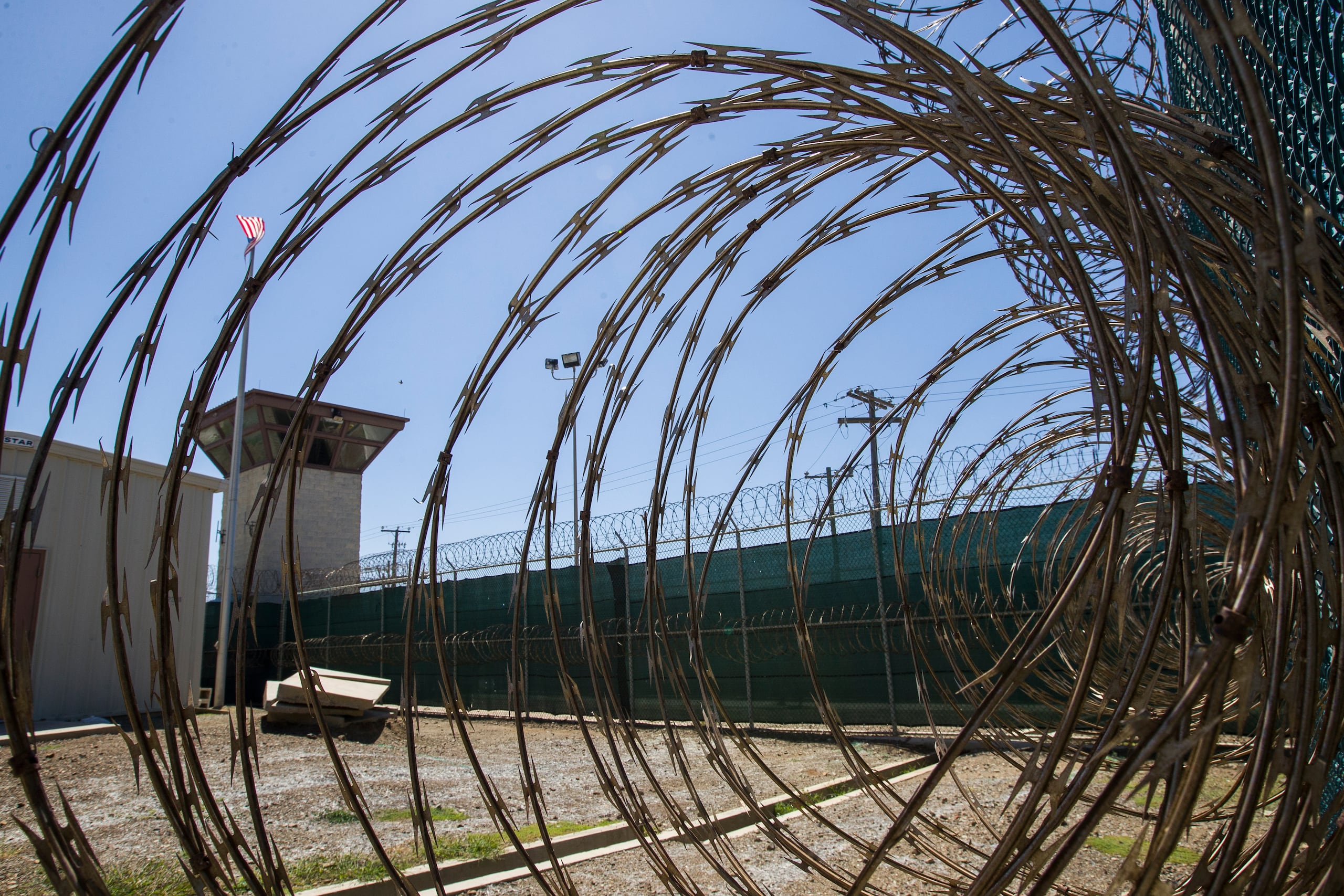La base de Guantánamo ubica en Cuba.
