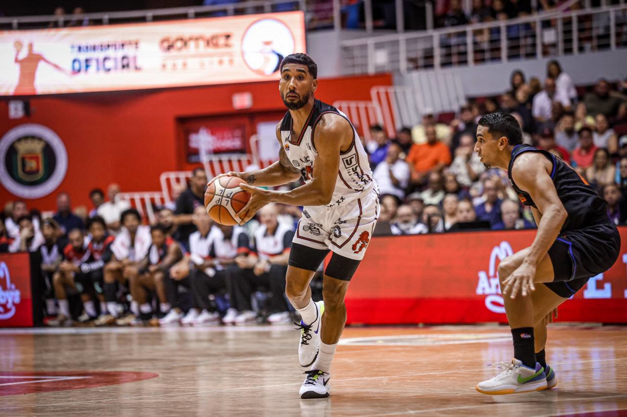 Jezreel de Jesús acumuló 29 puntos el jueves en el triunfo de sus Leones sobre los Atléticos.
