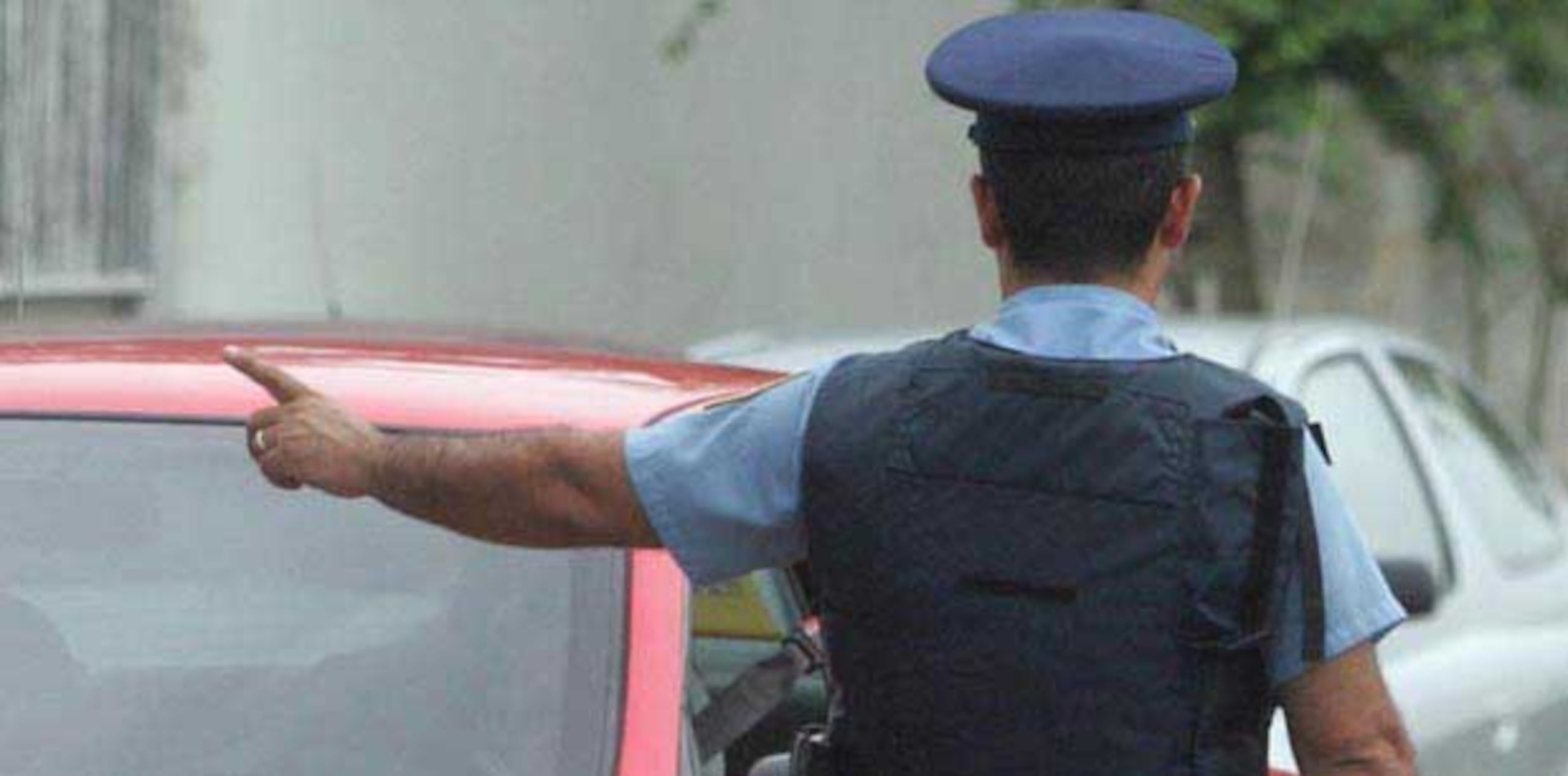 La Policía recomendó como vía alterna la carretera PR-64, por un área conocida como La Mora, para salir por el pulguero, antiguo Abonos Súper A. (Archivo)