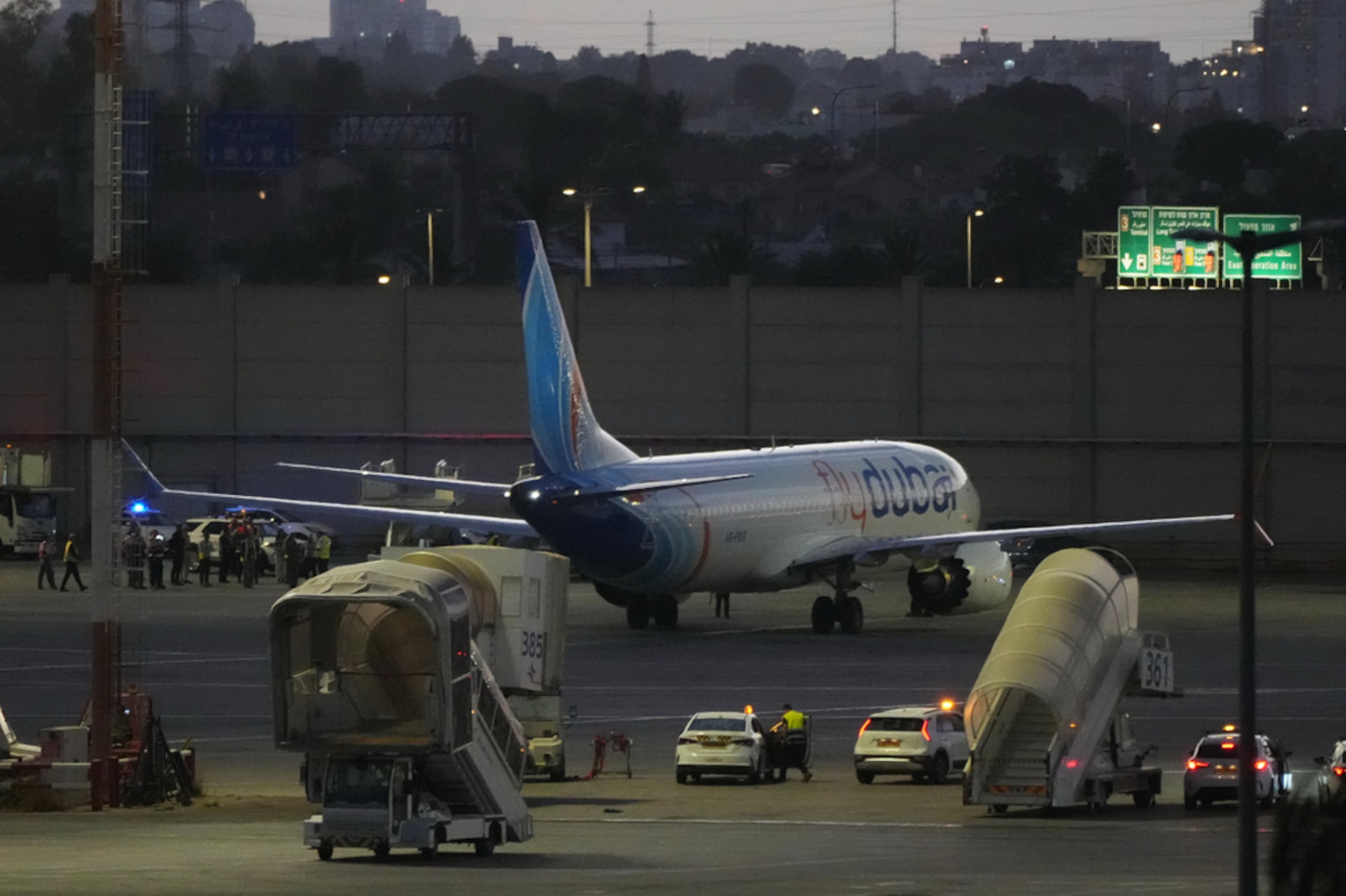 El copiloto, quien según funcionarios estuvo a punto de estrellar el avión que cayó en picado con 182 personas a bordo, había sido inhabilitado para volar por Omán.