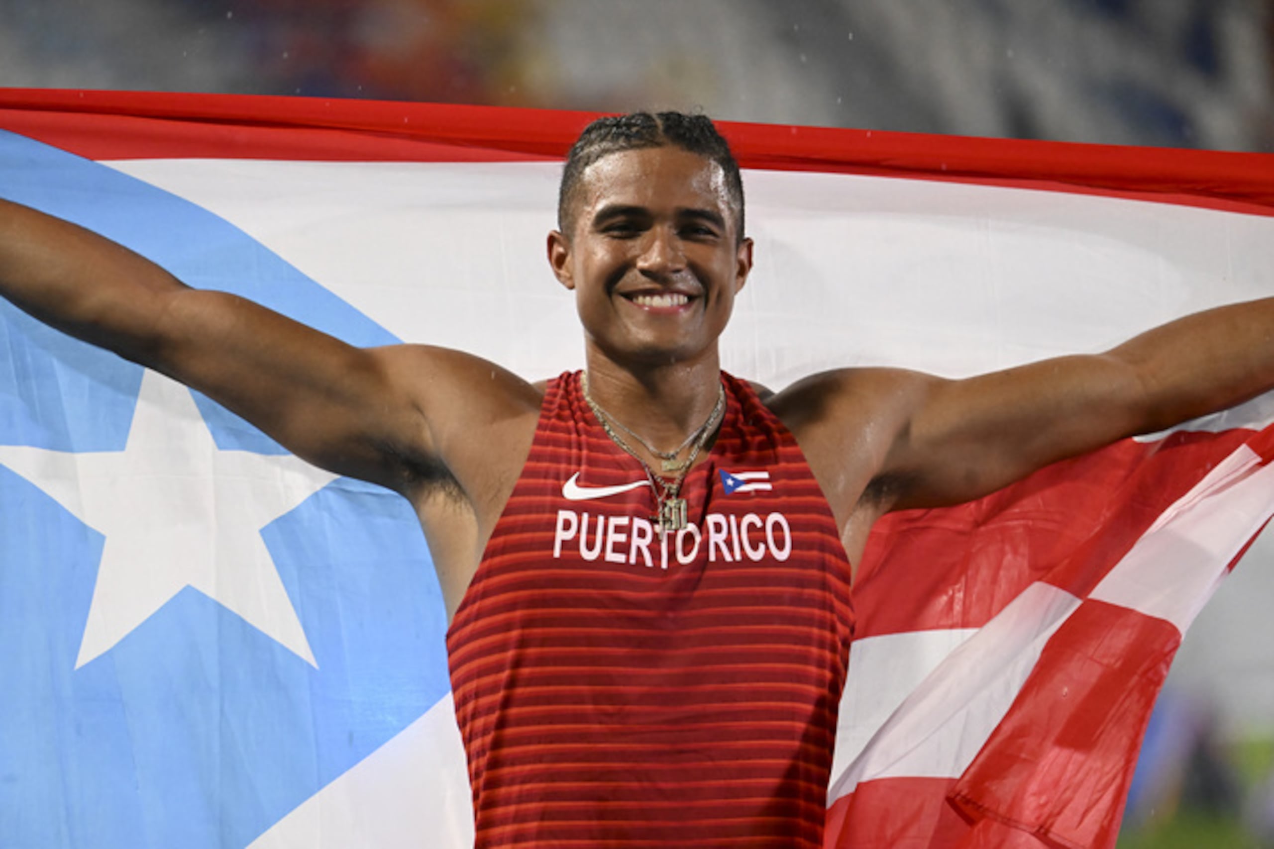 El decatleta Ayden Owens competirá en los Juegos Olímpicos de París 2024.