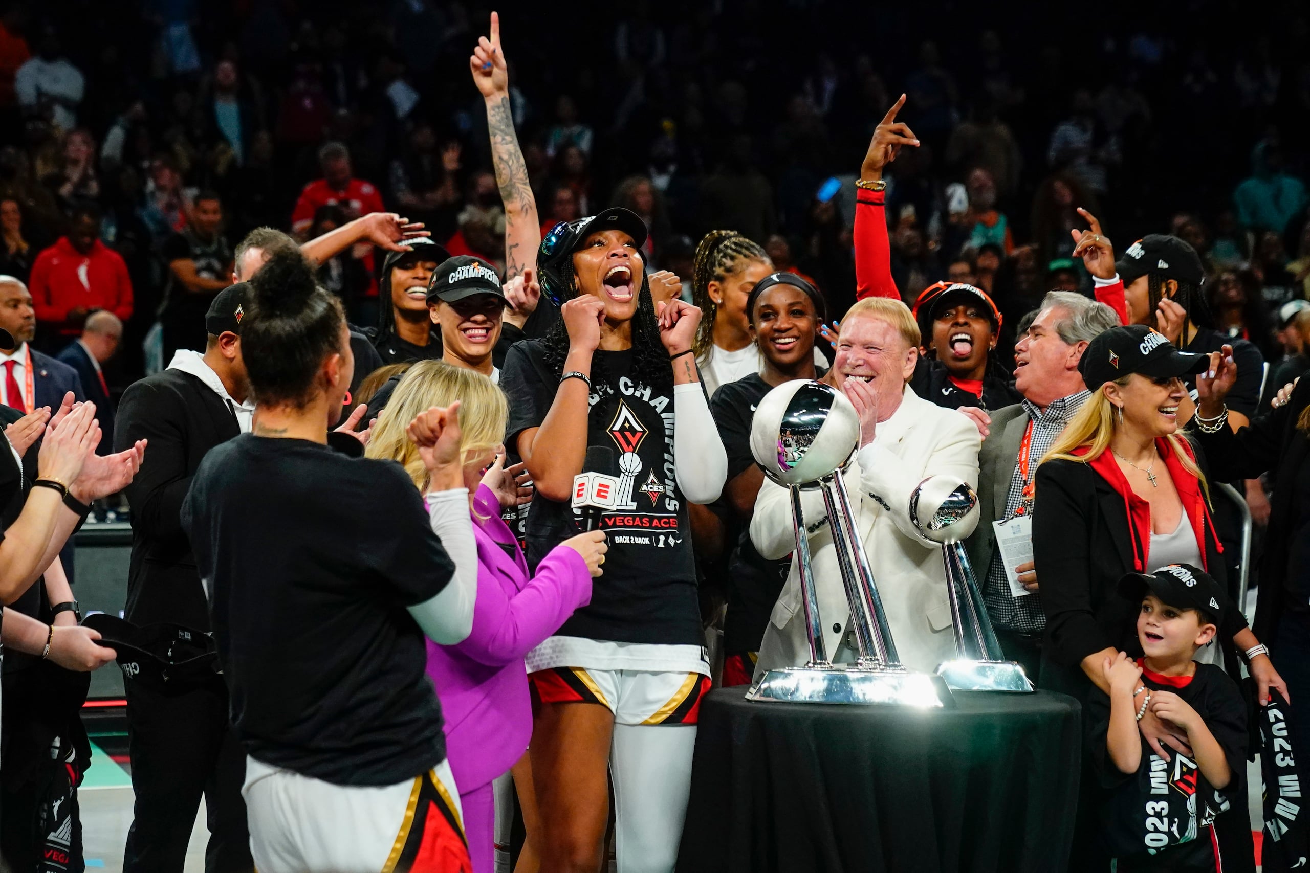 Las Aces de Las Vegas festejan la conquista del campeonato de la WNBA.