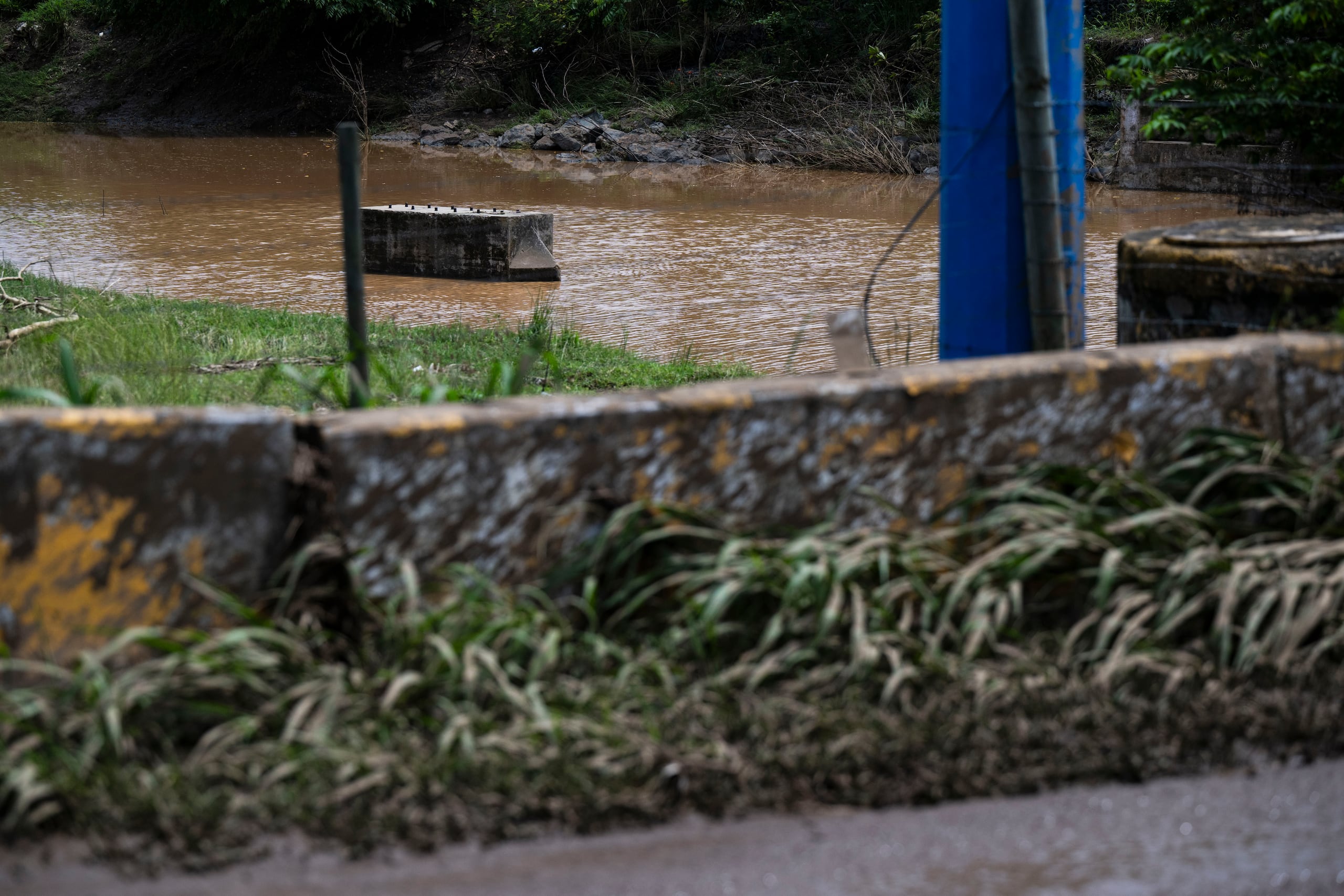 Además de Naranjito, Yauco y Corozal, Pierluisi Urrutia incluyó los pueblos de Adjuntas, Arecibo, Camuy, Ciales, Guayanilla, Lares, Manatí, Maricao, Mayagüez, Naranjito, Ponce, Río Grande, Sabana Grande, Toa Alta, Toa Baja y Utuado, en su Declaración de Emergencia.