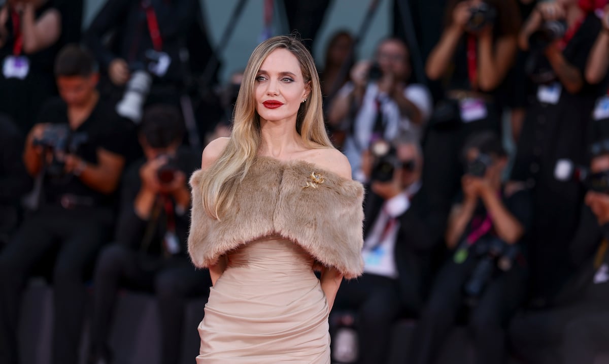 Hermano de Angelina Jolie se declara gay