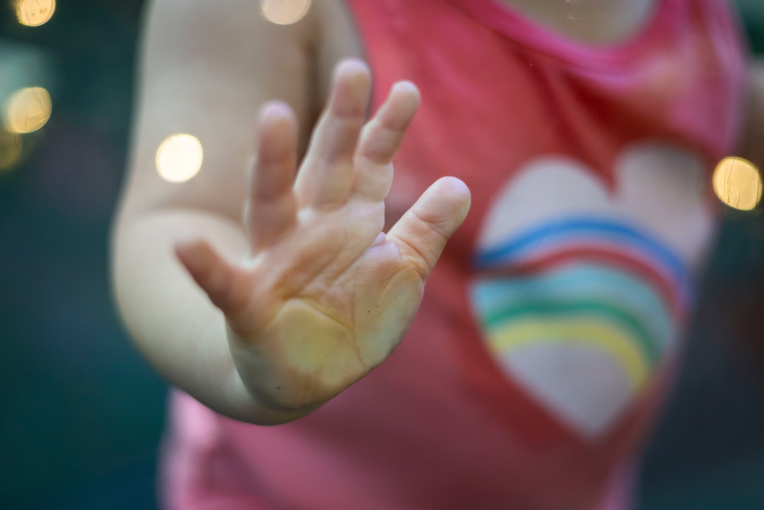 La niña se encuentra estable.