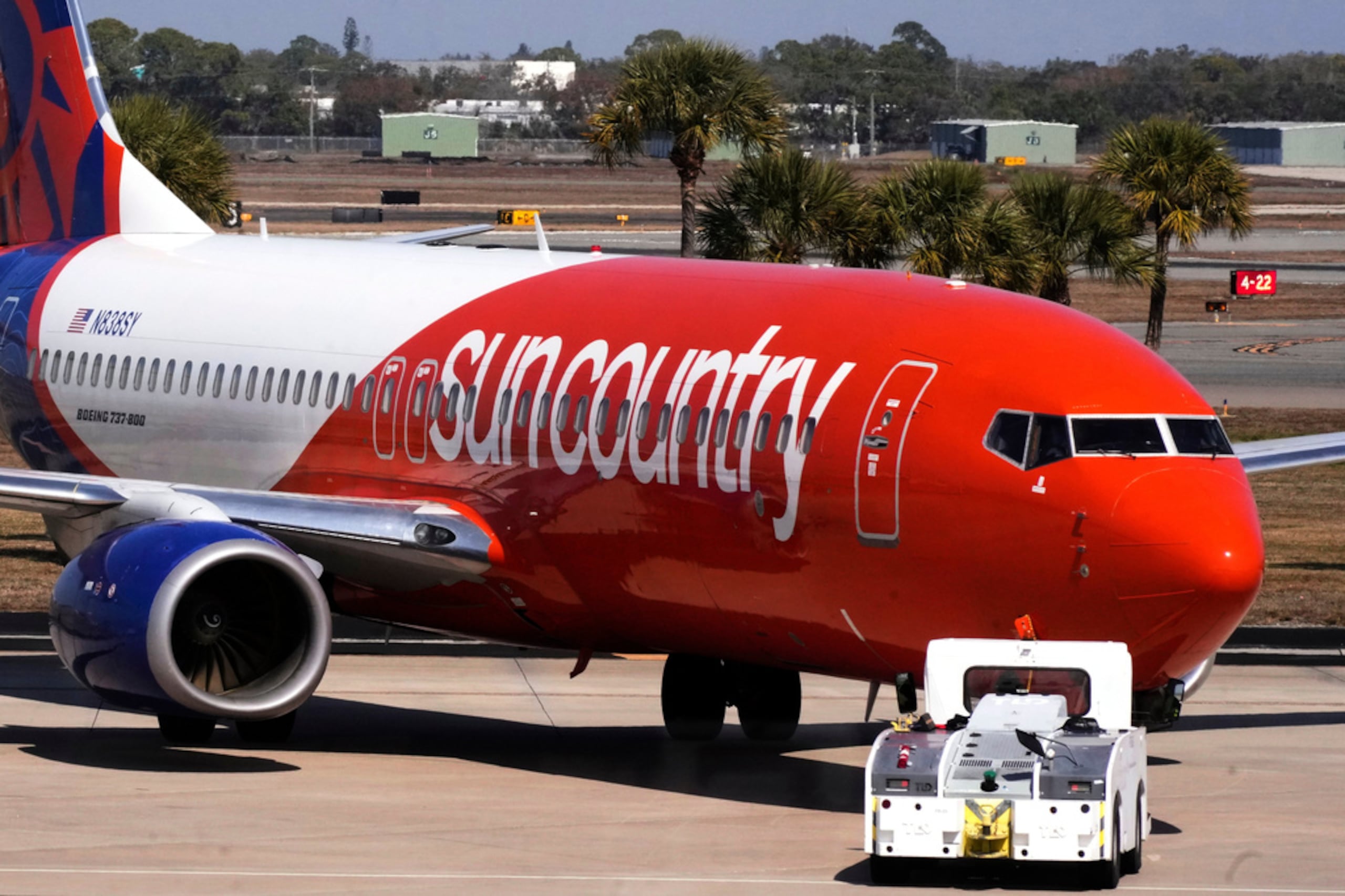 Además de vuelos de pasajeros, Sun Country aporta al grupo operaciones de carga para Amazon, así como vuelos chárter para equipos deportivos, casinos y el Departamento de Defensa de Estados Unidos.