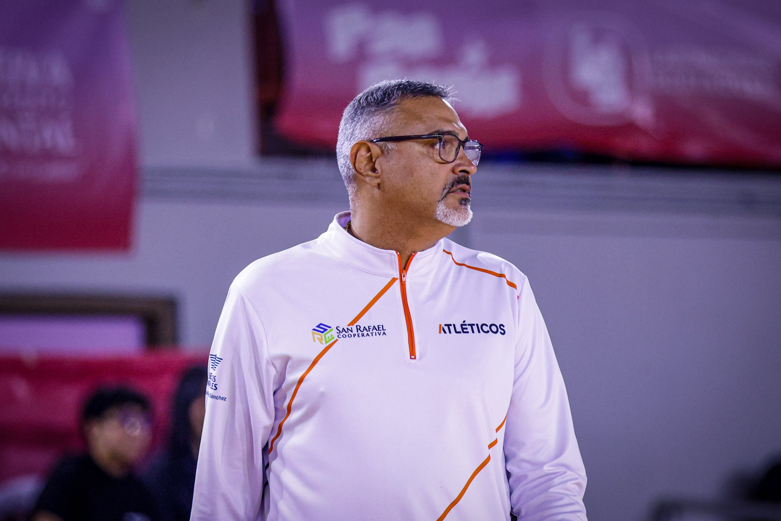 Eddie Casiano también es dirigente de los Atléticos de San Germán en el BSN.