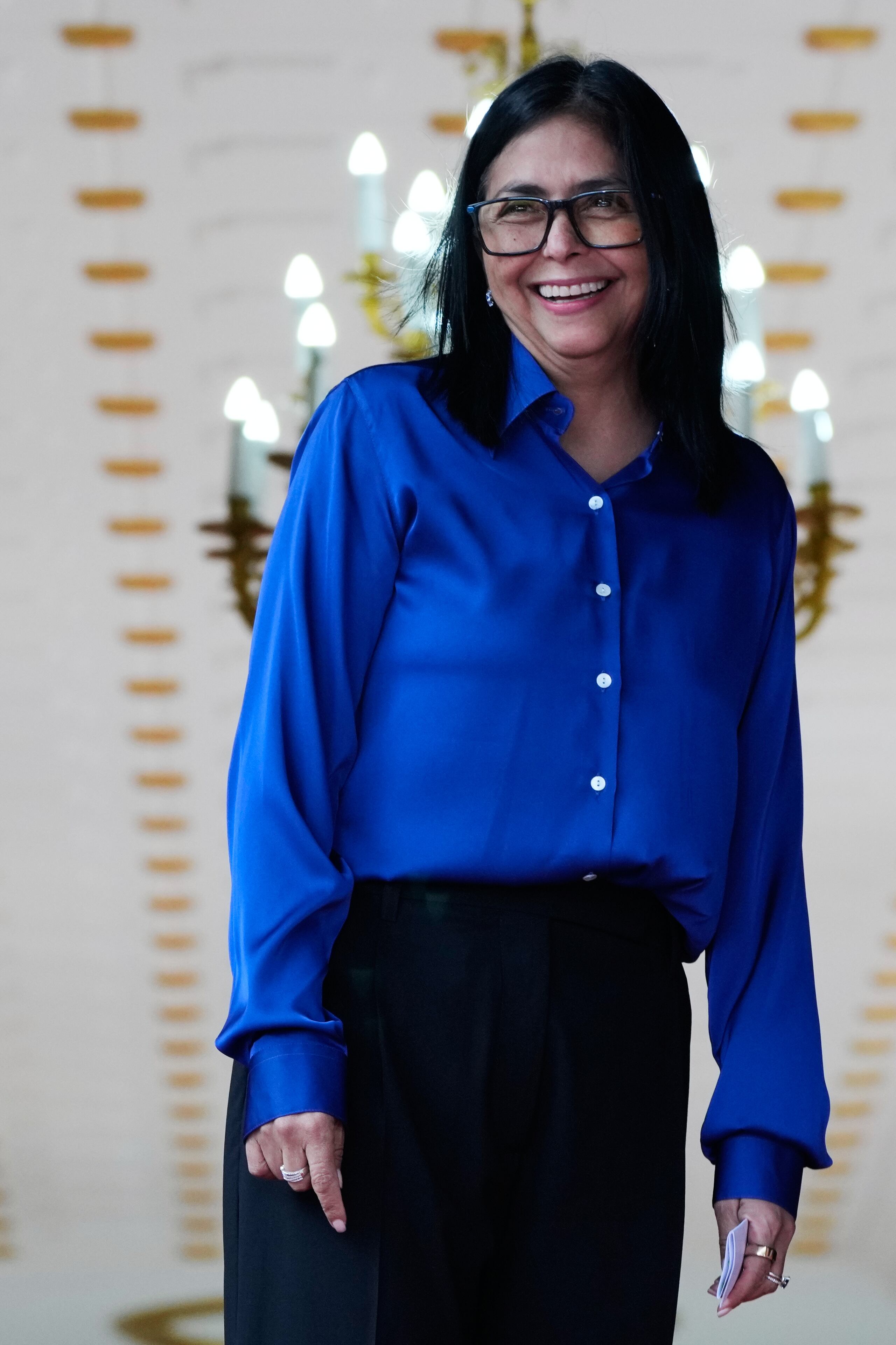 Los registros revisados por la AP no aclaran por qué Rodríguez fue elevada a “objetivo prioritario”, una designación que requiere documentación extensa para justificar recursos investigativos adicionales.