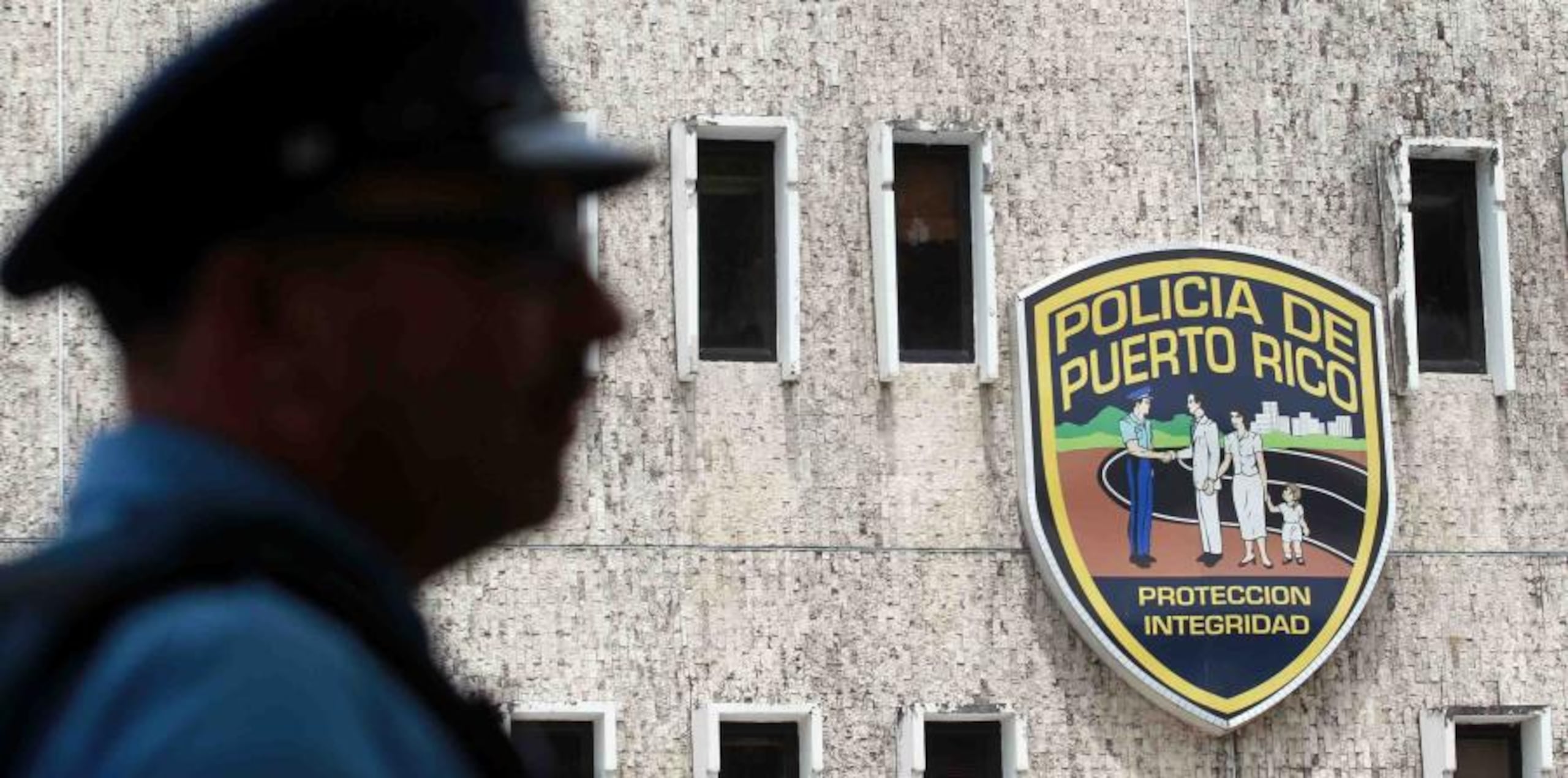 Se alegó en el parte policiaco que la mujer atacó con una cuchilla al hombre, ocasionándole heridas en el abdomen y muslo derecho. (GFR Media)