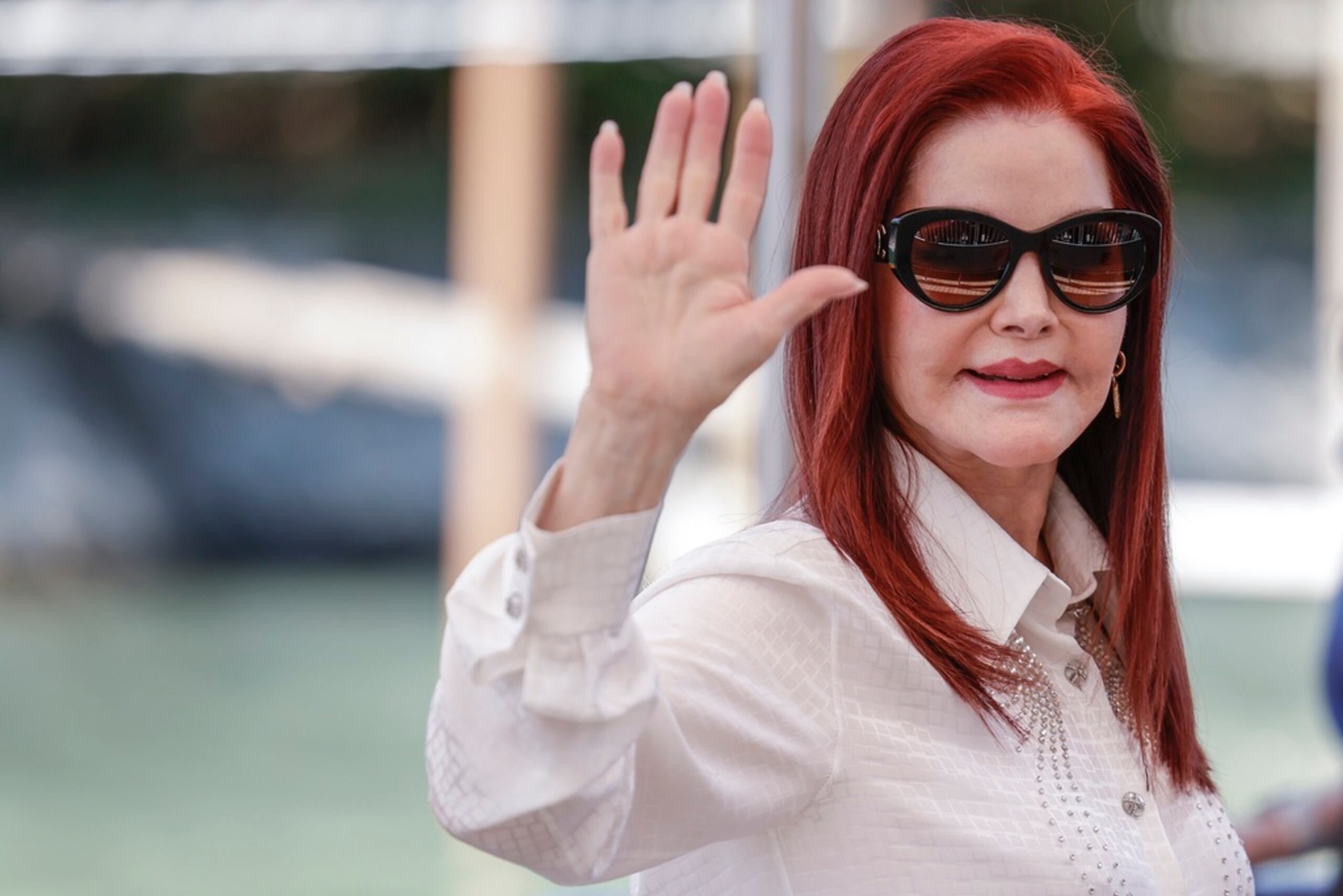 Priscilla Presley en su llegada a la sesión fotográfica de la película "Priscilla", en el Festival de Cine de Venecia este lunes.