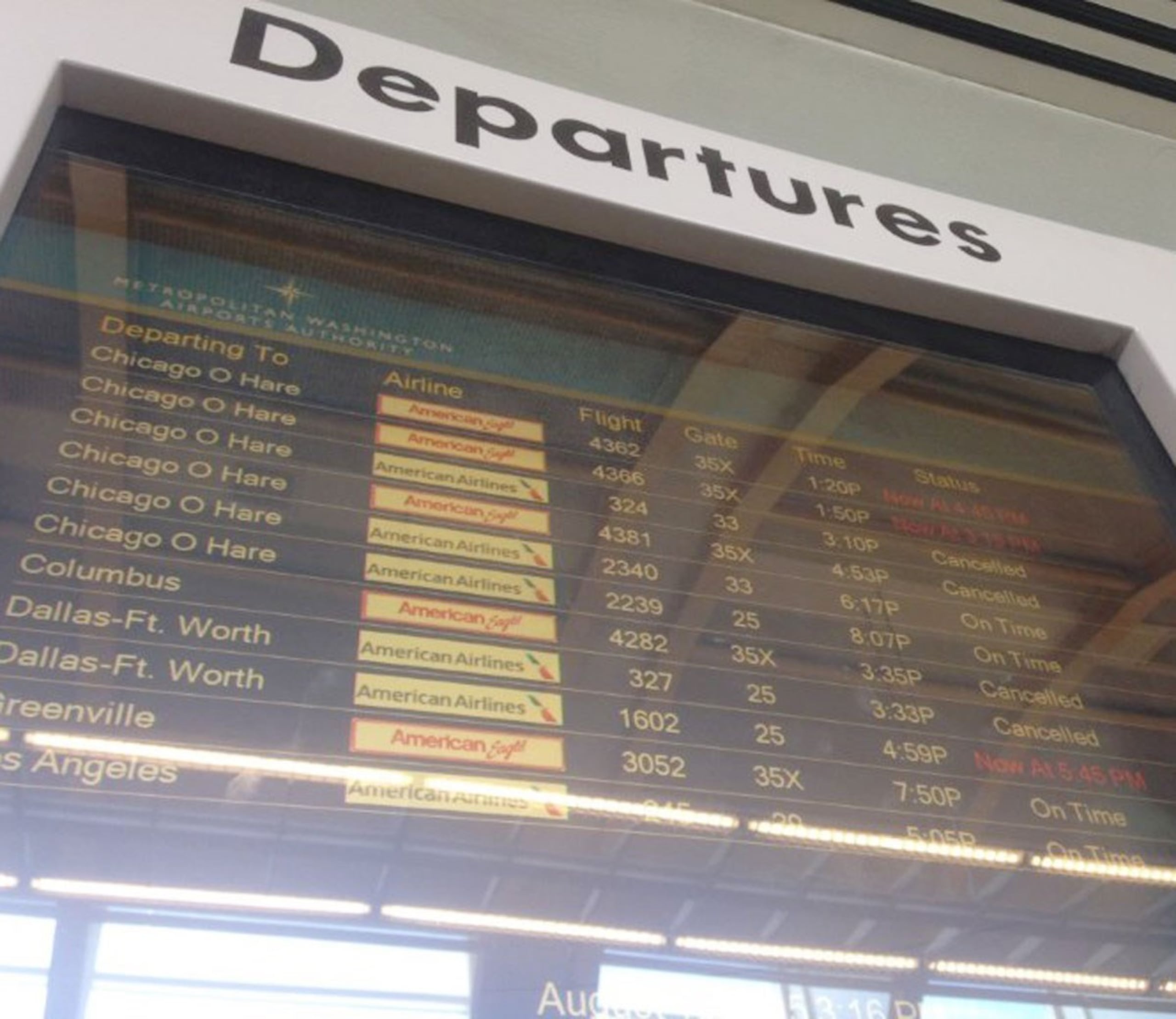 Los aeropuertos perjudicados por el fallo técnico incluyen Boston, Newark (Nueva Jersey), JFK (Nueva York), Laguardia (Nueva York), Filadelfia, Dulles (Washington), Ronald Reagan (Washington) y Baltimore. (AFP)