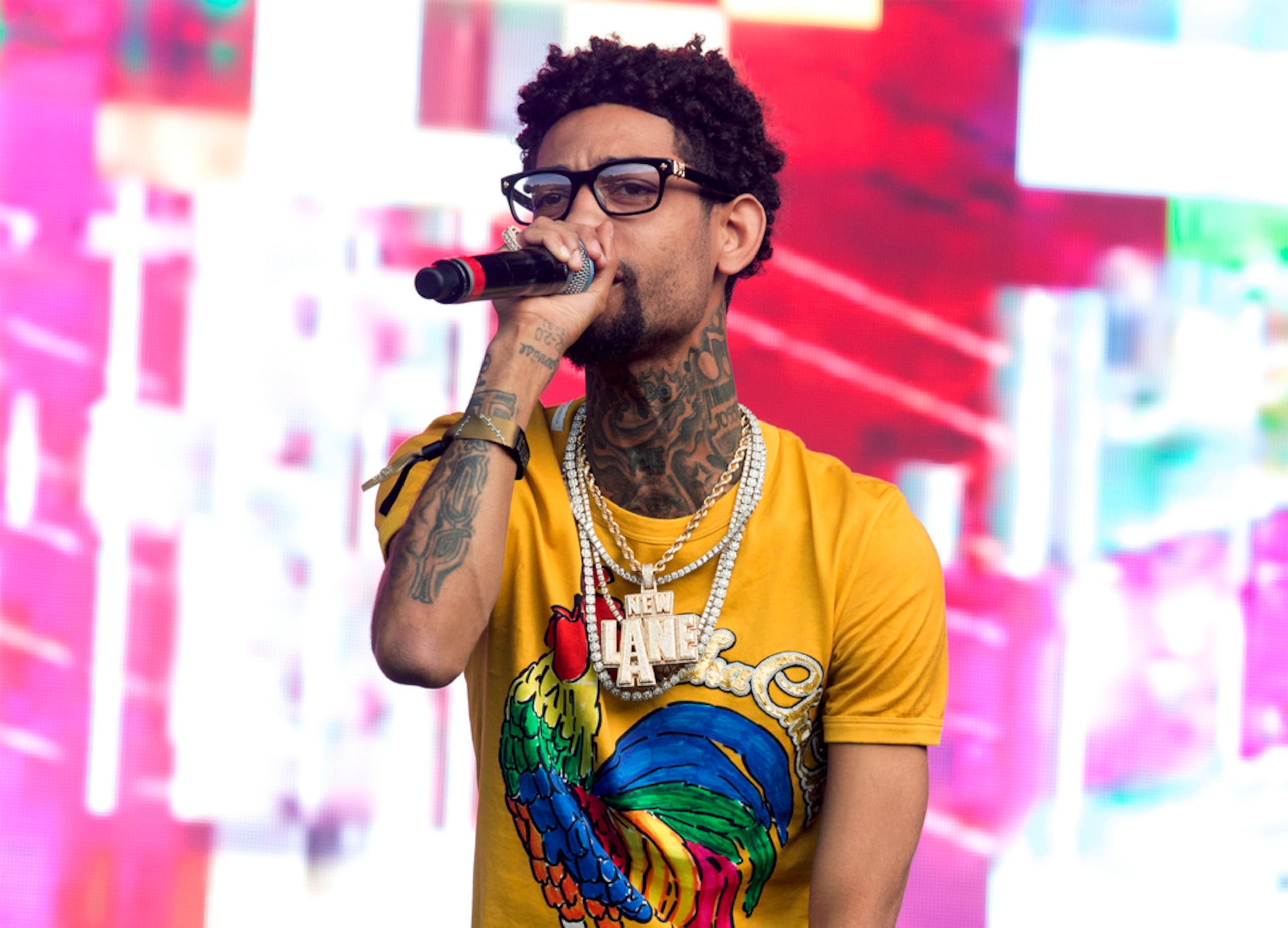 PnB Rock fue famoso por su éxito de 2016 “Selfish” y por sus colaboraciones especiales en canciones de otros artistas como “Everyday We Lit” de YFN Lucci y “Cross Me” de Ed Sheeran con Chance the Rapper.