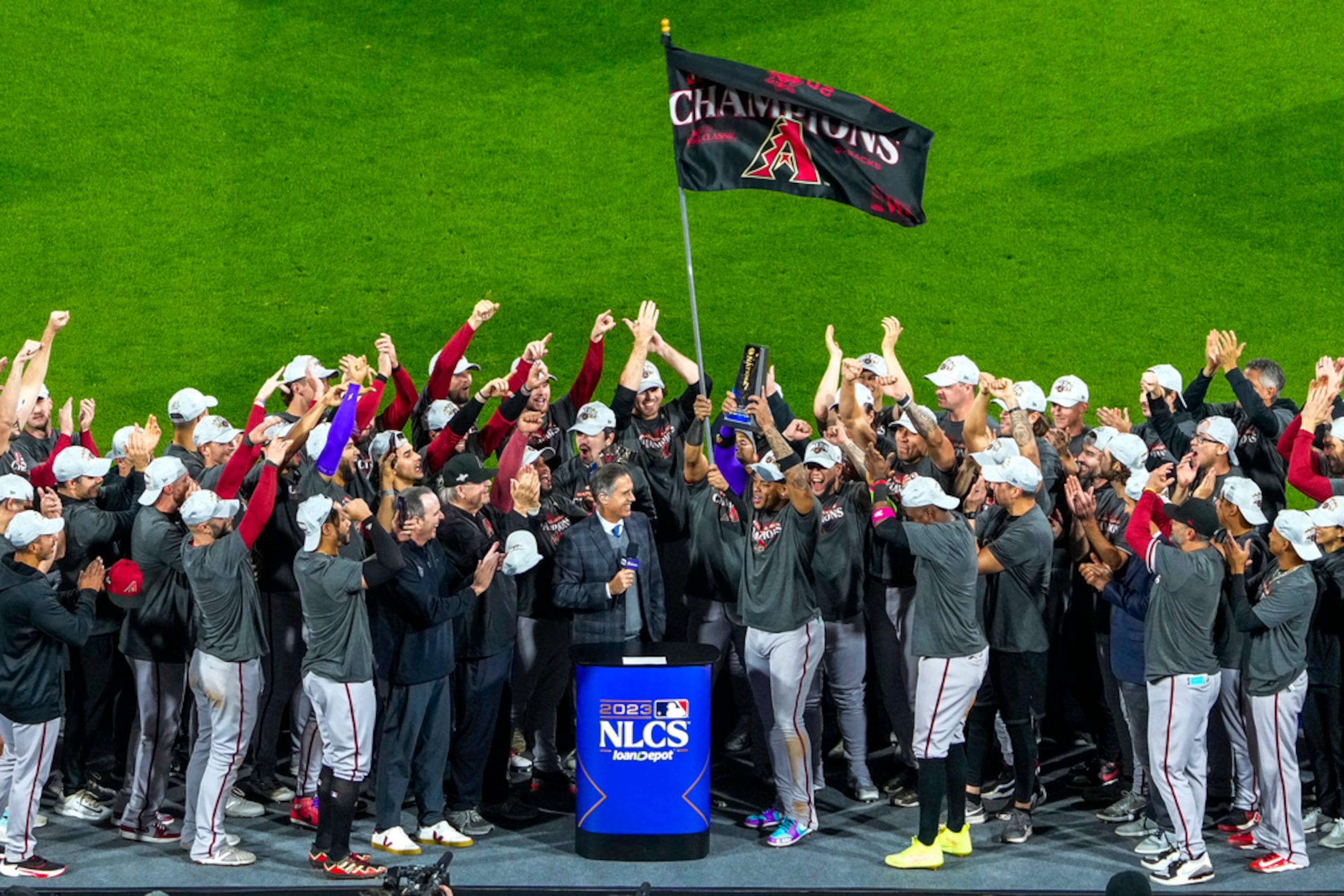 Los Diamondbacks de Arizona participarán de una Serie Mundial por primera vez desde el 2001.