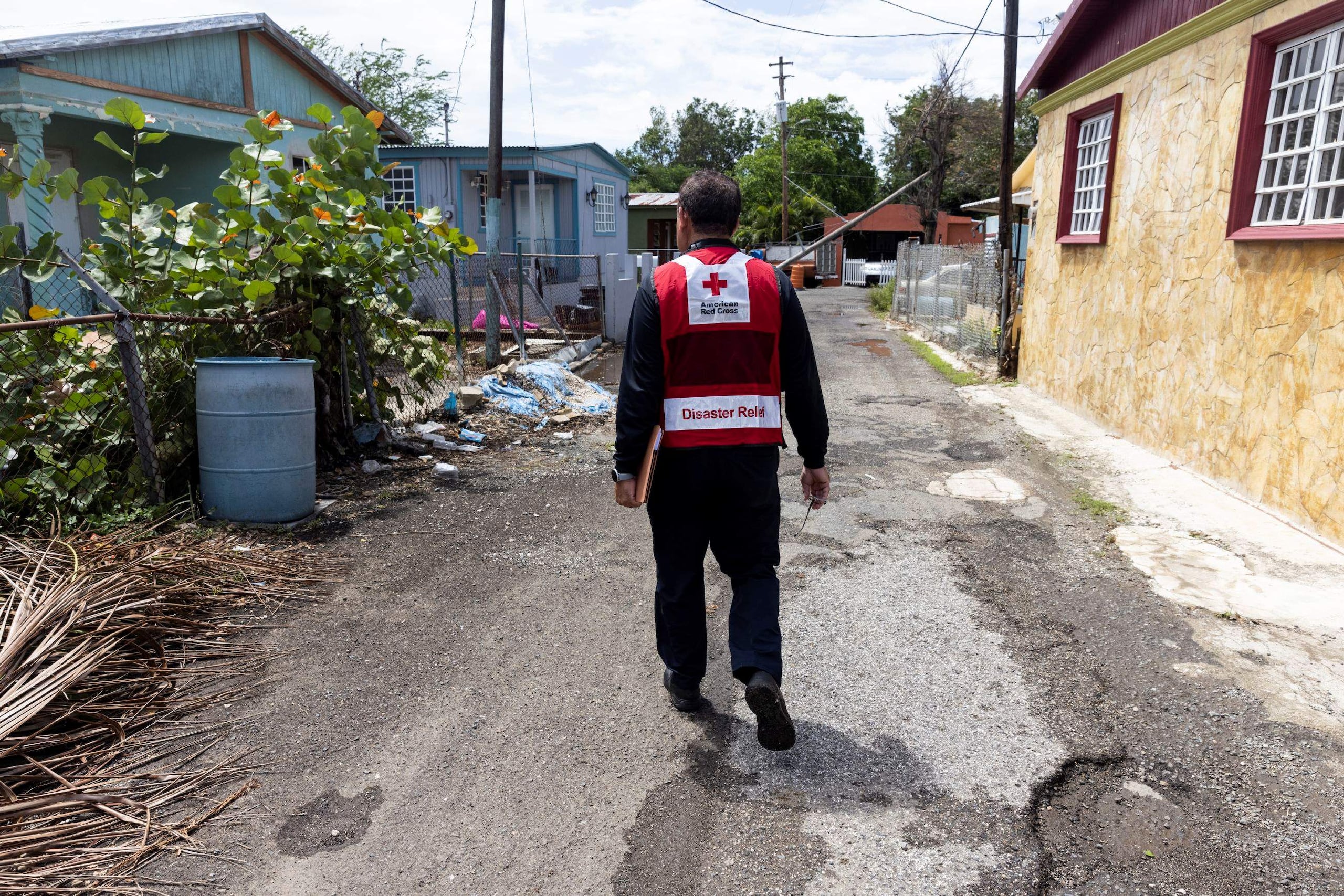 A nivel local, la Cruz Roja cuenta con más de 500 voluntarios y voluntarias del área de Respuesta en Desastres que trabajan en diferentes funciones.