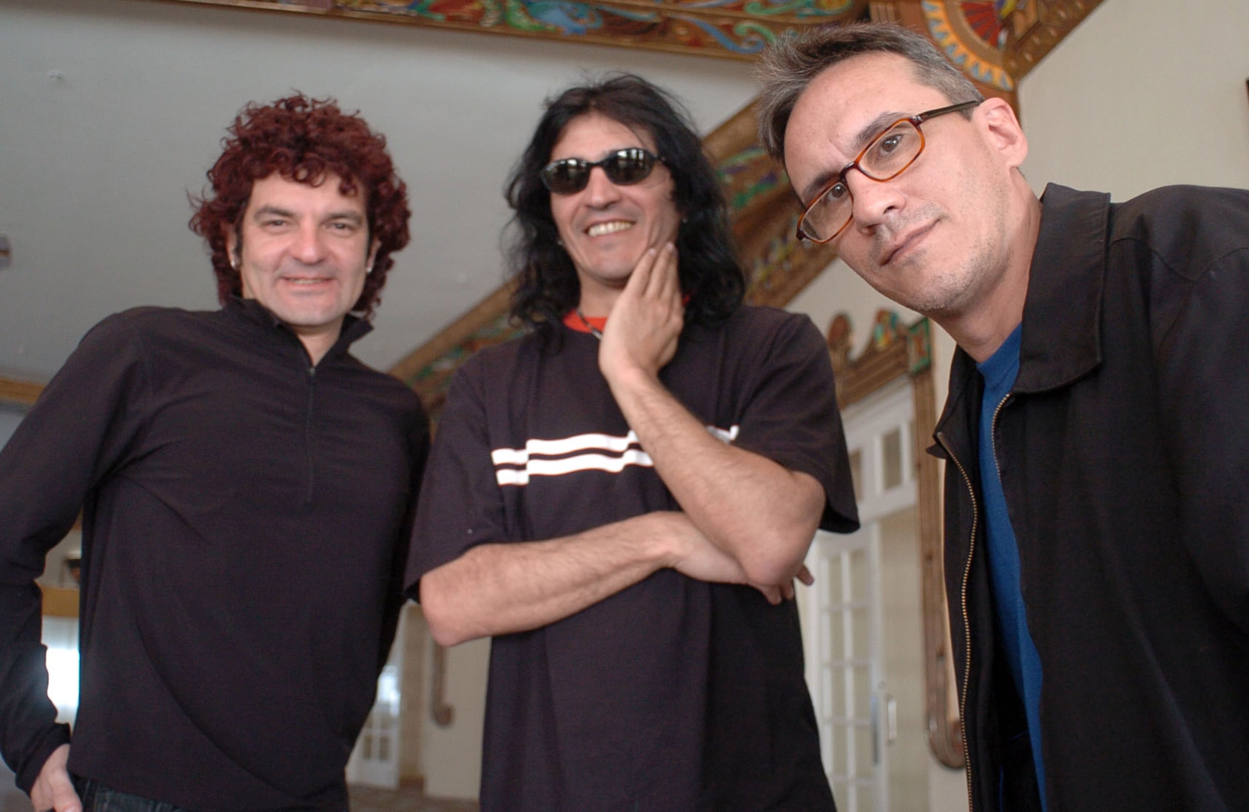 Daniel Piccolo, Felipe Staiti y Marciano Cantero, miembros originales de los Enanitos Verdes, en el Hotel Normandie, en San Juan, en 2005.