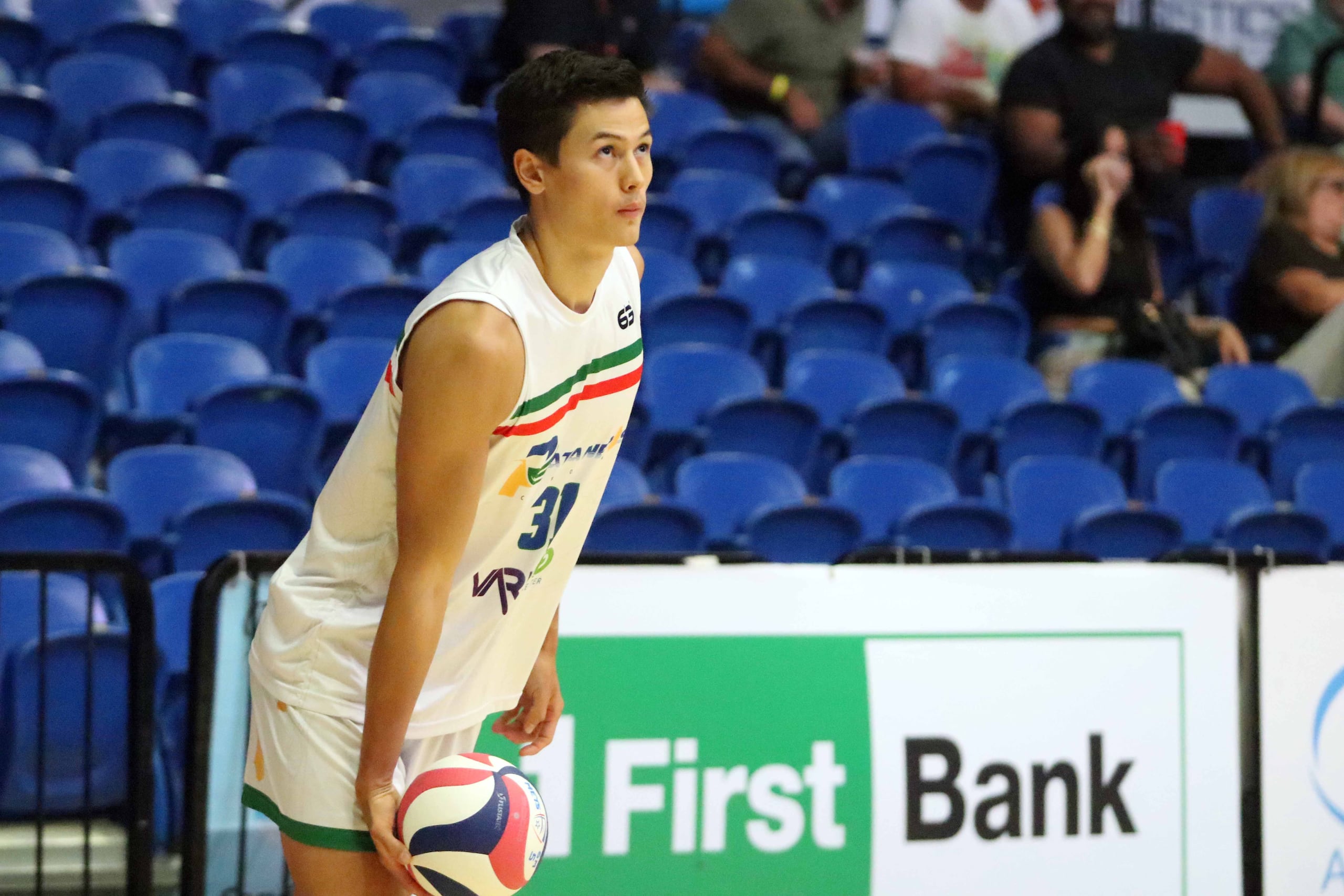 Spencer Olivier, atacante de los Plataneros de Corozal.