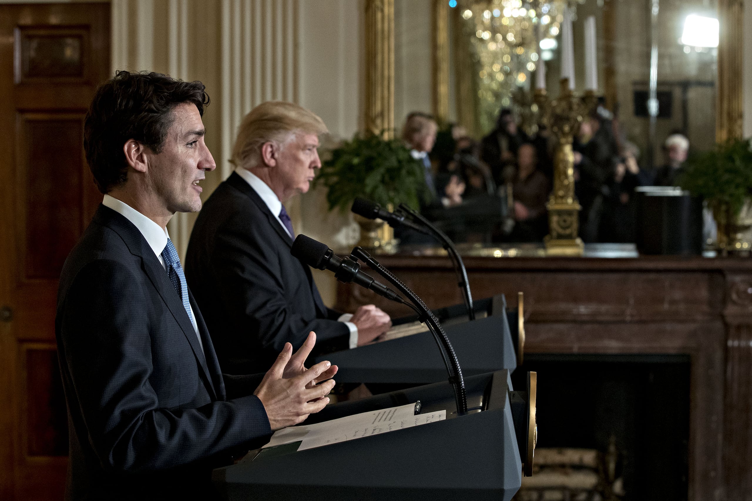 La propuesta de Trump de que Canadá se integre en Estados Unidos, que lleva repitiendo en los últimos días más como una broma que como una posibilidad real, ha generado malestar entre los canadienses, defensores de su soberanía.