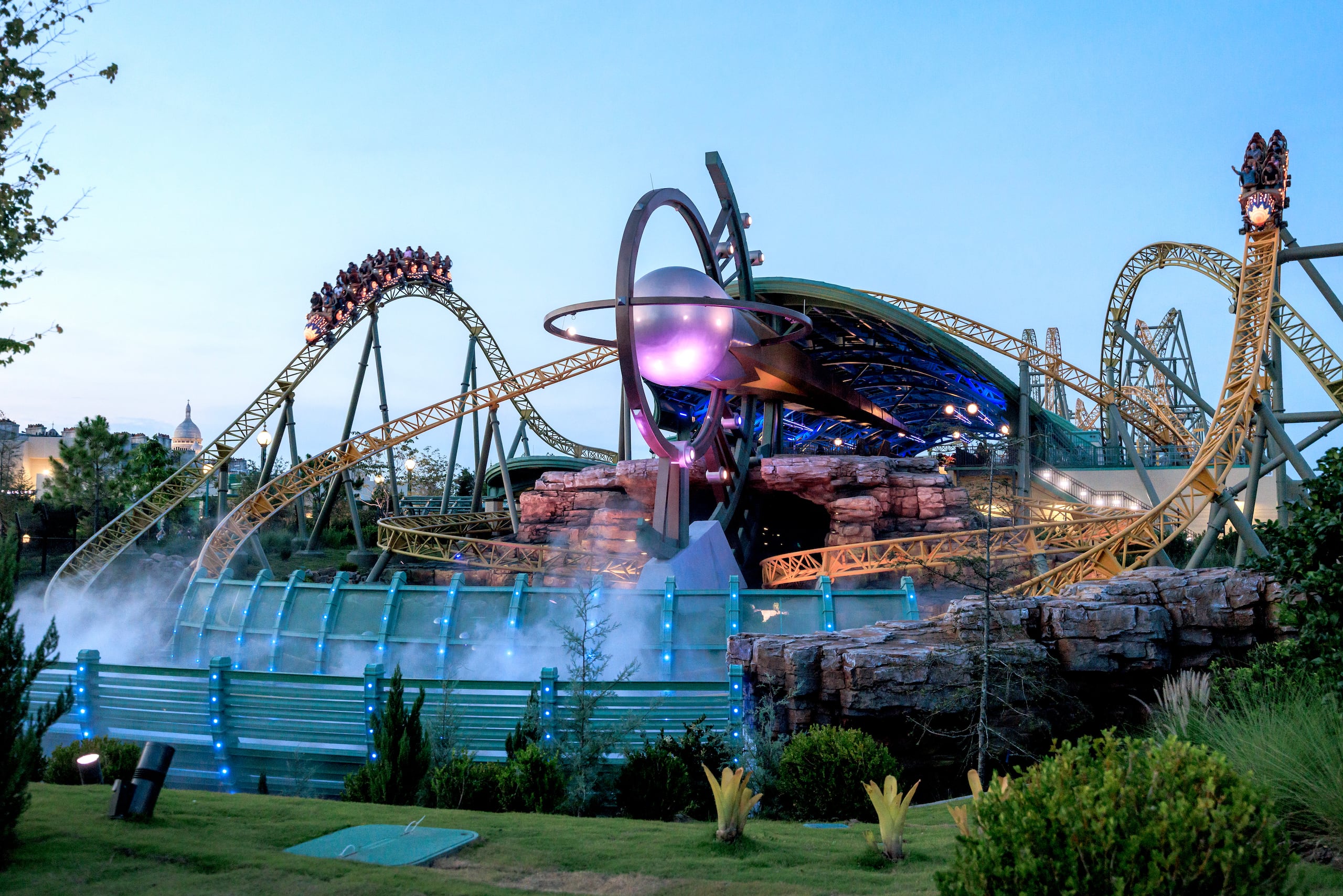 Karen Irwin, presidenta de Universal Orlando Resort, afirmó en su nota que los hallazgos internos mostraban que los sistemas de la atracción funcionaron con normalidad, el equipo estaba intacto y los trabajadores de Universal siguieron los procedimientos adecuados.