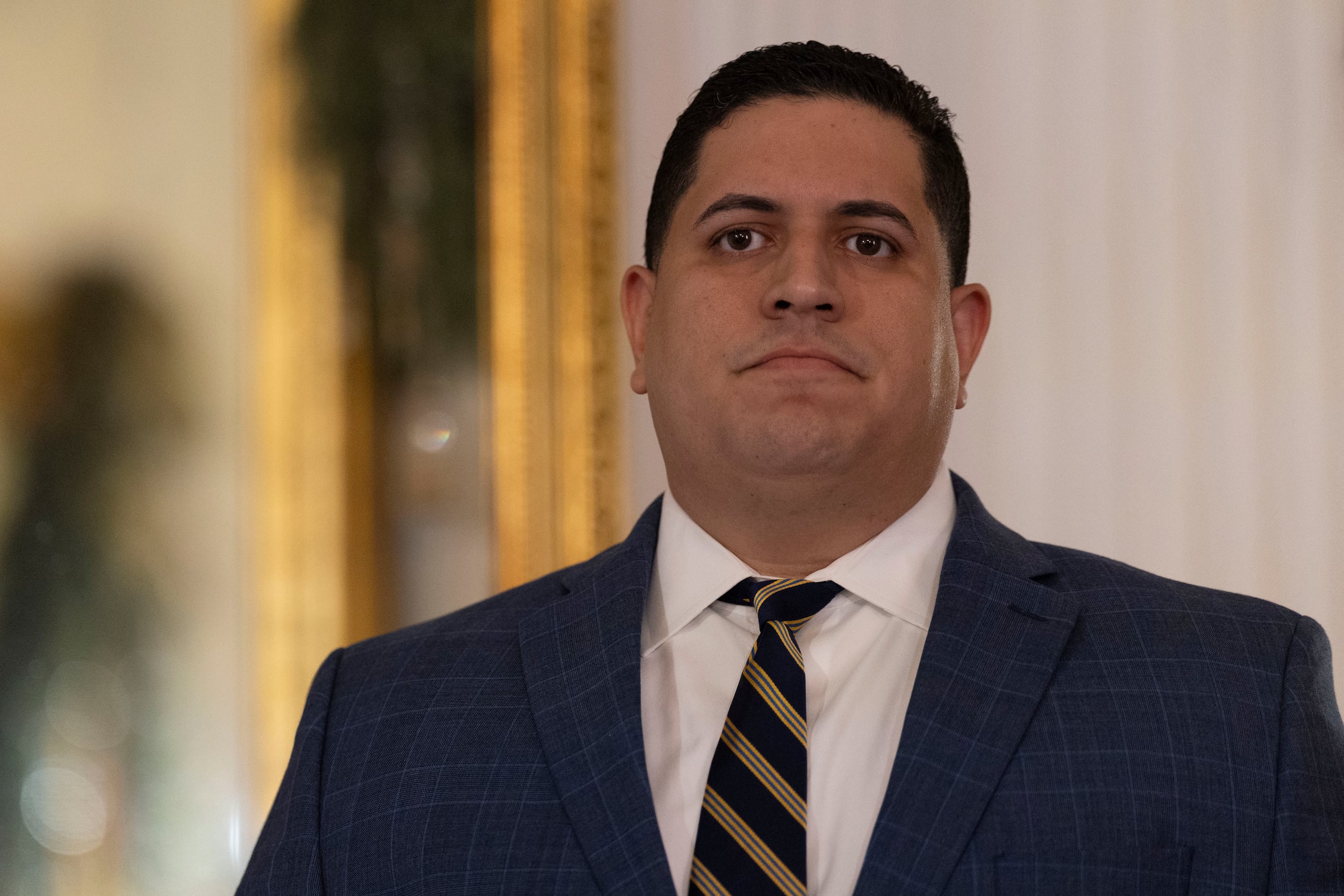 12 de enero de del 2025  – San Juan PR - La Fortaleza, 
Jenniffer Gonzalez, gobernadora de Puerto Rico completo hoy 12 de enero los nombramientos de su gabinete constitucional antes del inicio del la sesión legislativa con el nombramiento del secretario de agricultura. Ademas de ese nombramiento incluyo a a administradores de familia, encargados de servicios médicos y reconstrucción y protección a trabajadores. 
En la foto Josue Rivera secretario de agricultura 
Foto por:  
Xavier Araújo | GFR Media
xavier.araujo@gfrmedia.com
Araujo