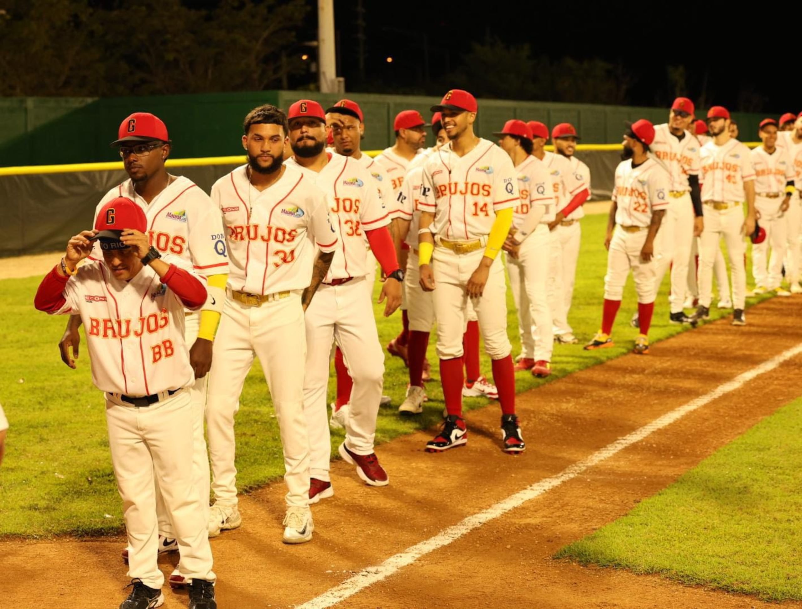 Los Brujos escalaron al primer lugar del Sur.