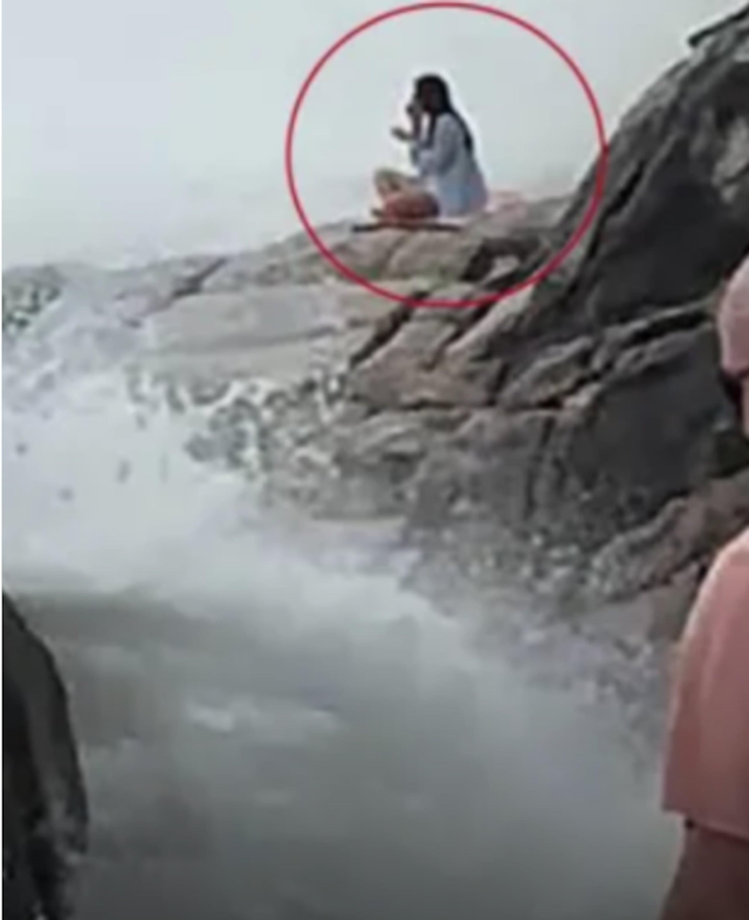 Actriz rusa que murió tras ser arrastrada por una ola mientras hacía yoga