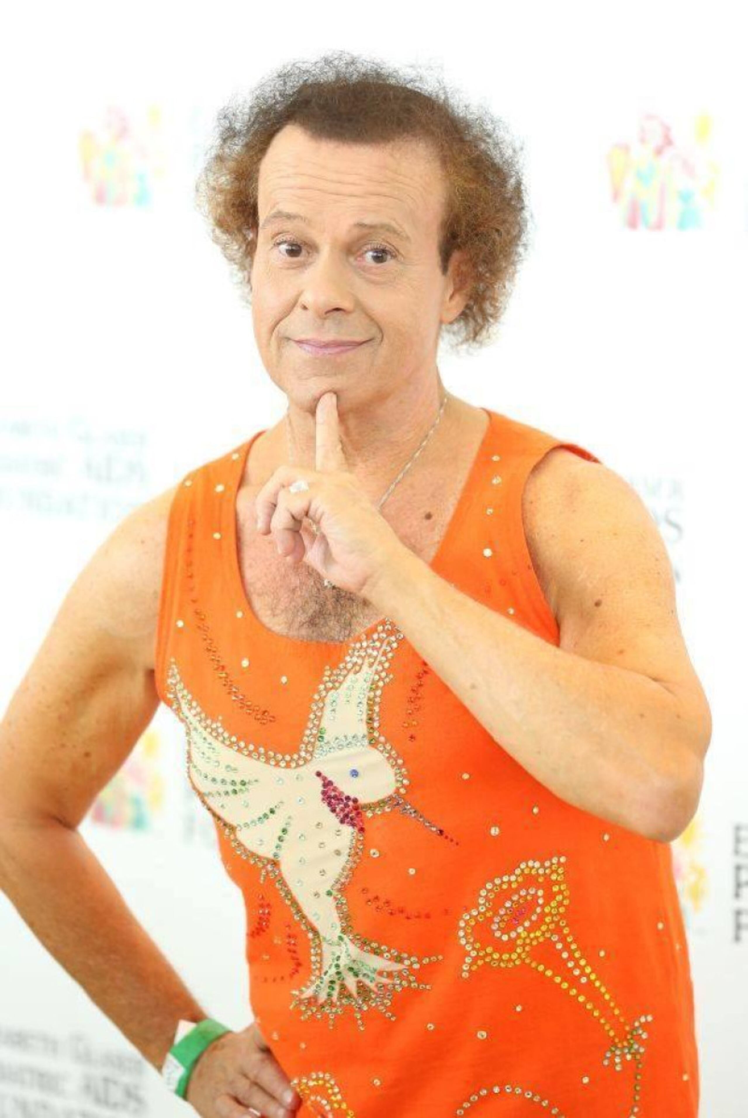 Simmons, quien se hizo famoso en la década de los 80, al convertirse en uno de los pioneros en la industria de videos de aeróbicos, dio a conocer su diagnóstico a través las redes sociales.