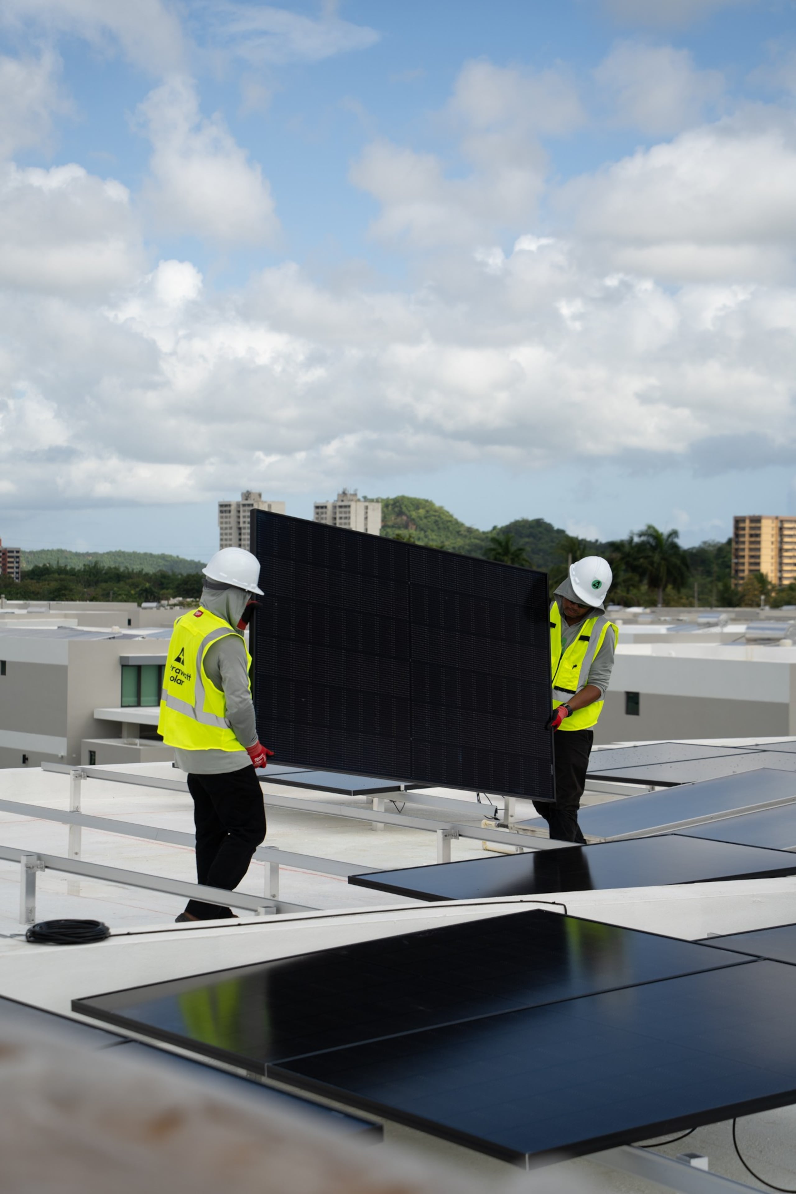 Con Astrawatt Solar, cada familia podrá tener energía confiable, un activo que añade valor a su propiedad y mayor ahorro a largo plazo