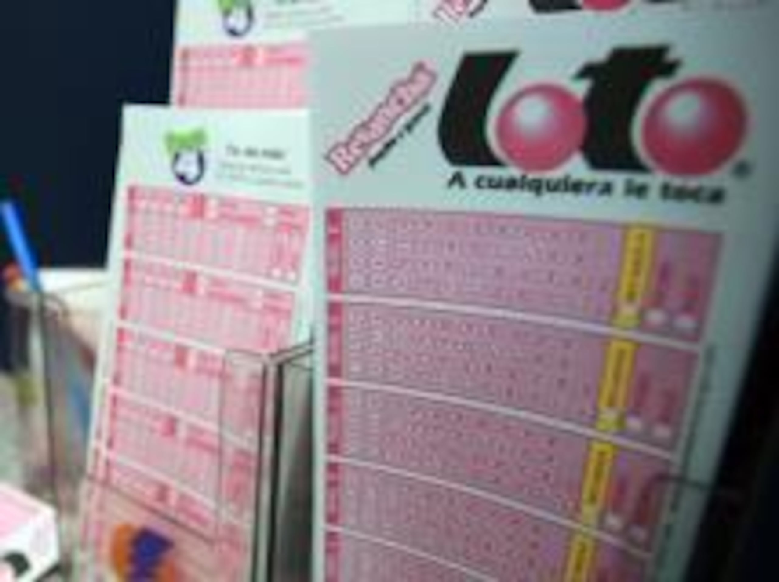 El ganador compró una jugada automática y los números premiados fueron 3-12-16-22-35, y el boo rojo 8.