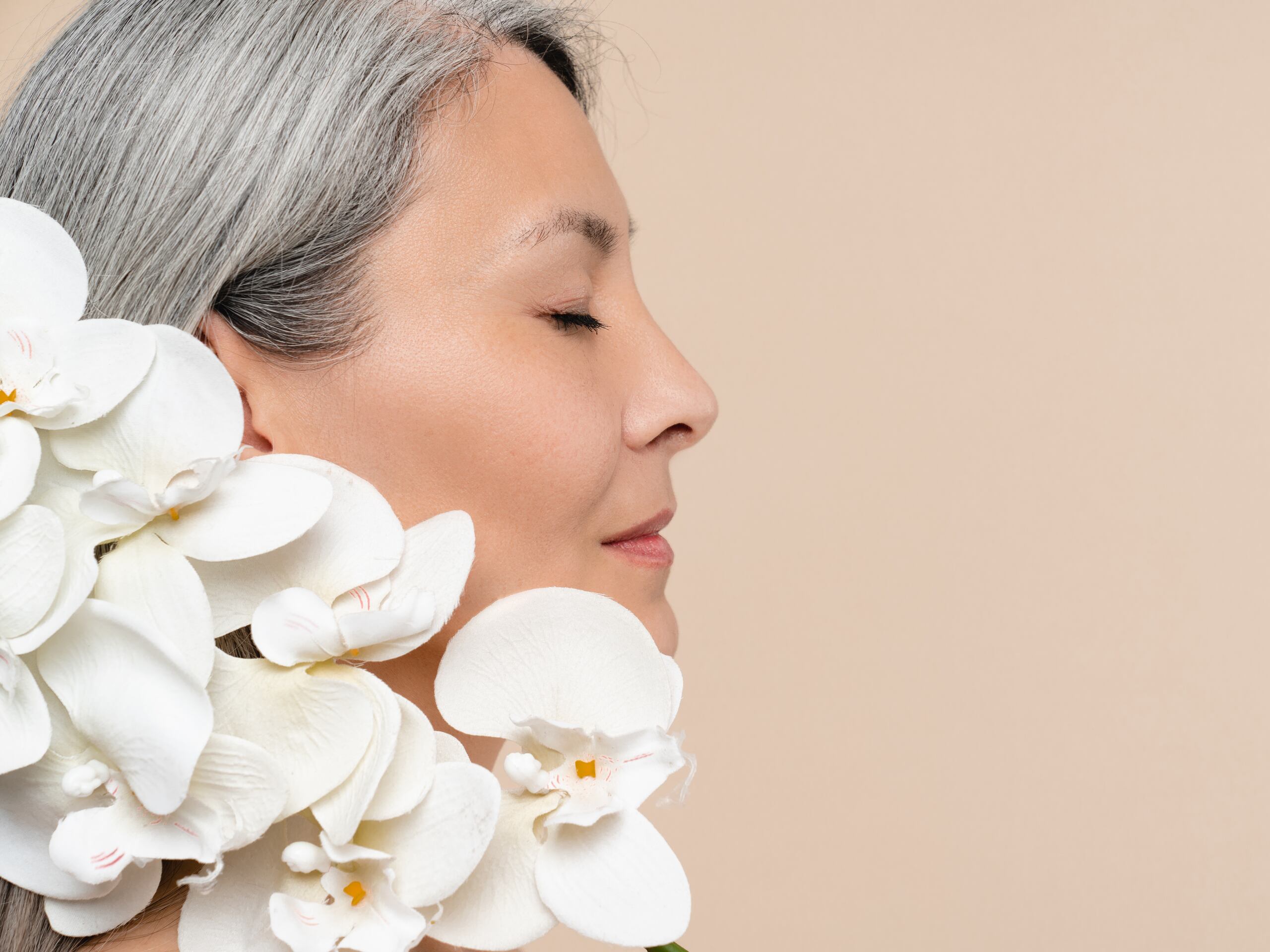 Uno de los síntomas más comunes y molestos para, aproximadamente, entre el 40 y el 60 % de las mujeres durante la menopausia es la dificultad para dormir.