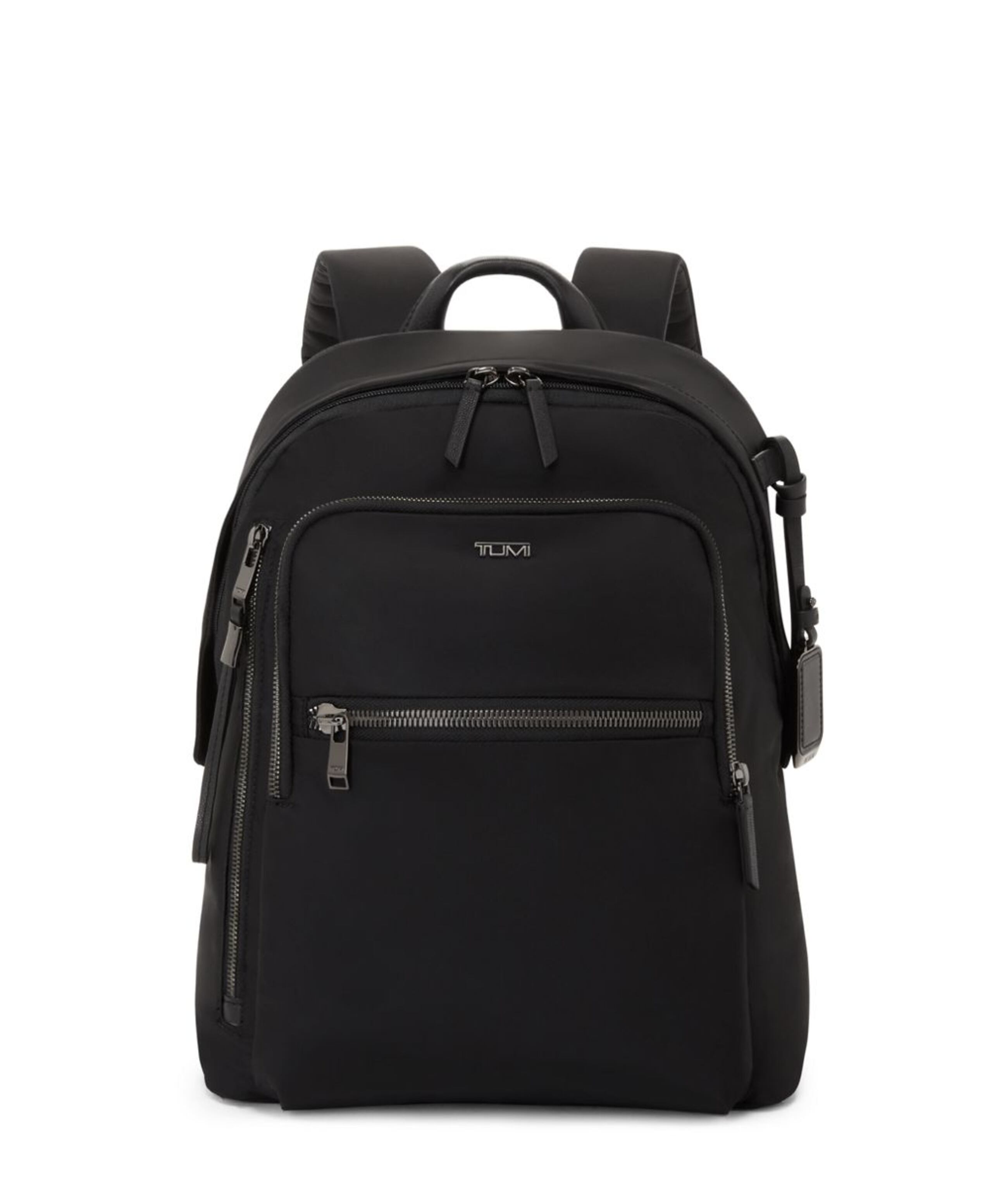 Una mochila resistente y duradera que no pase de moda es una excelente opción de regalo. es una pieza donde puede llevar los libros y sueños de futuro que serán parte de su vida universitaria. El modelo Halsey, al igual que otros estilos, está disponible en TUMI, en The Mall of San Juan.